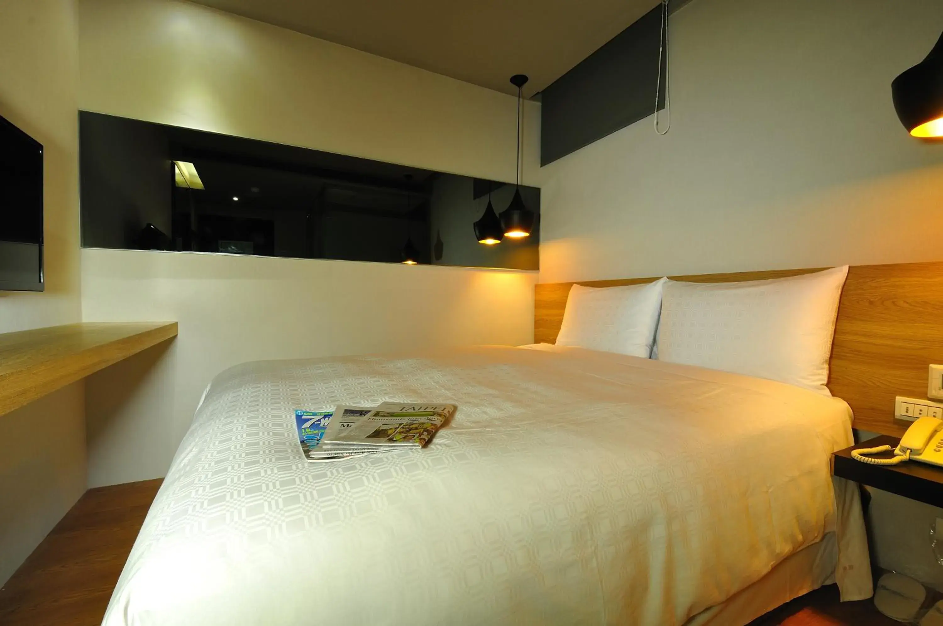 Bed in Forward Suites Ii