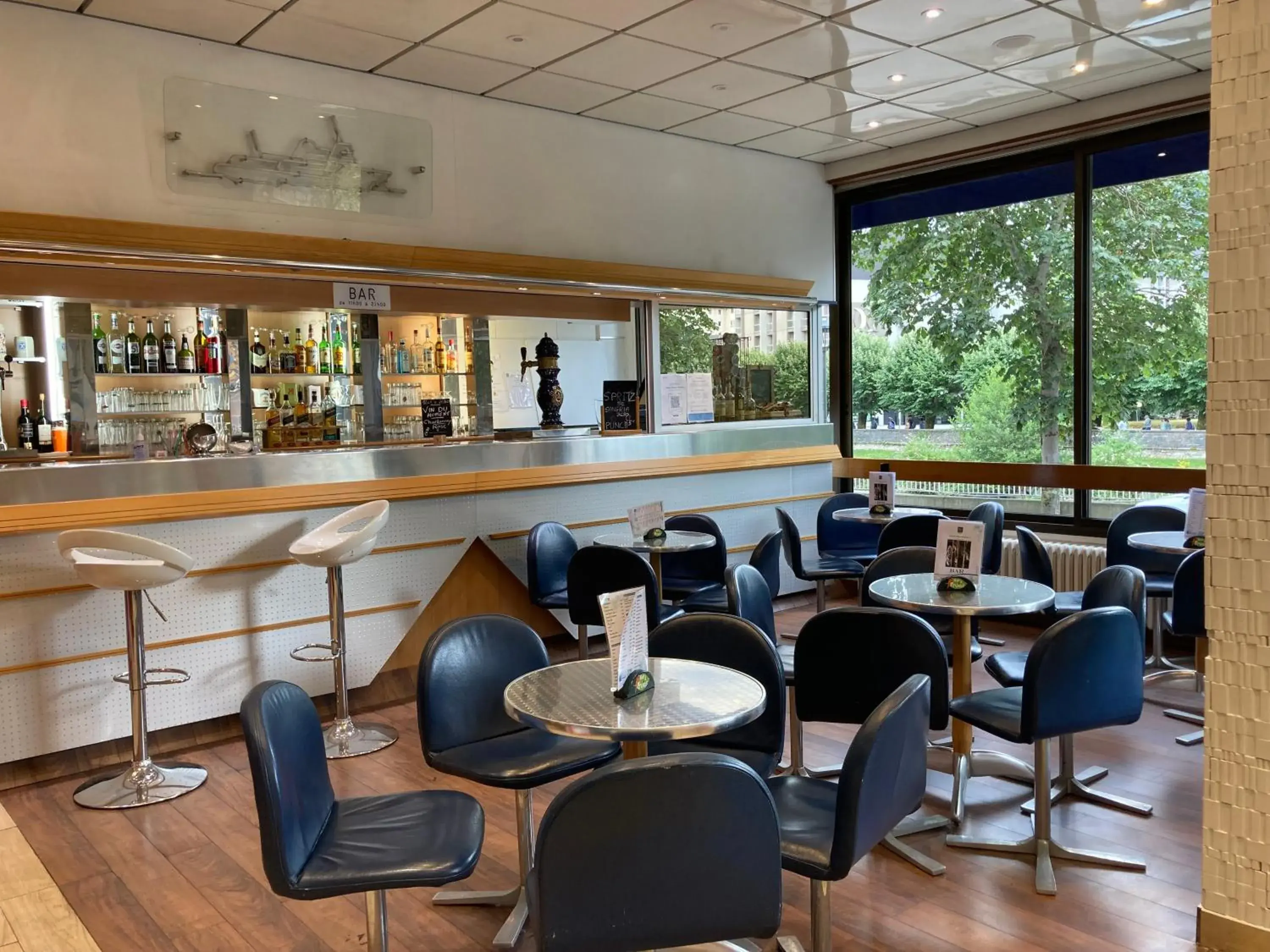 Lounge or bar in Hôtel Christina Lourdes Lounge or bar in Hôtel Christina Lourdes