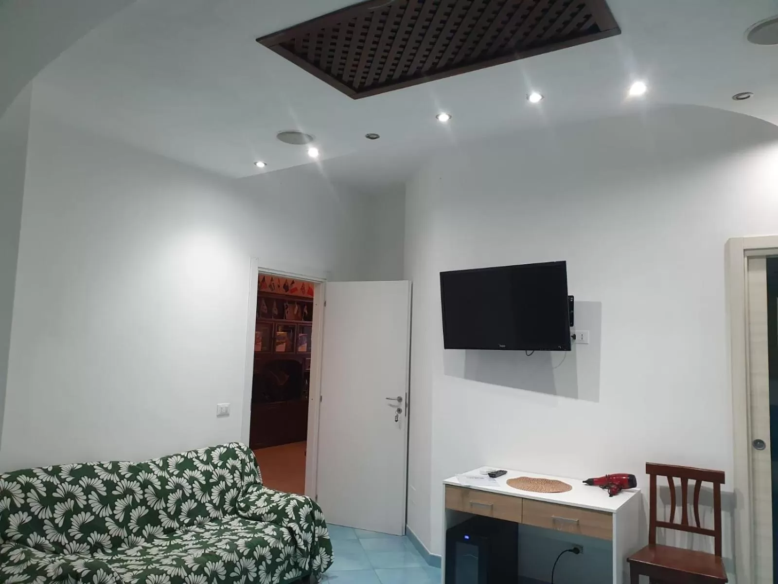 Photo of the whole room, TV/Entertainment Center in Hotel Mareluna Ischia