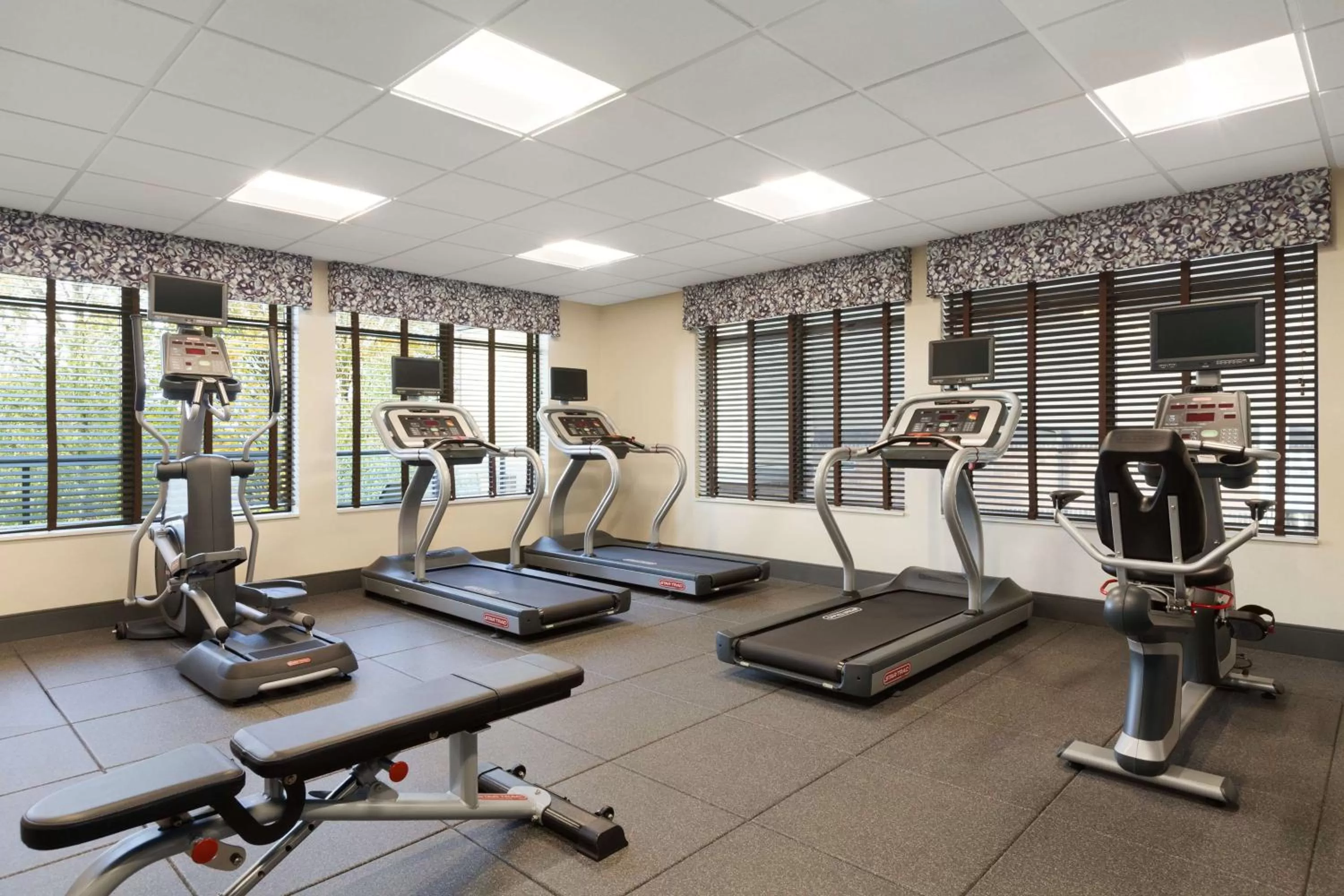 Fitness centre/facilities in Hampton Inn & Suites Seattle/Renton, Wa