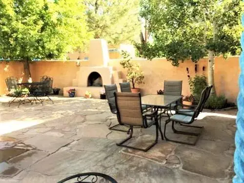 BBQ Facilities in Casa Benavides Inn