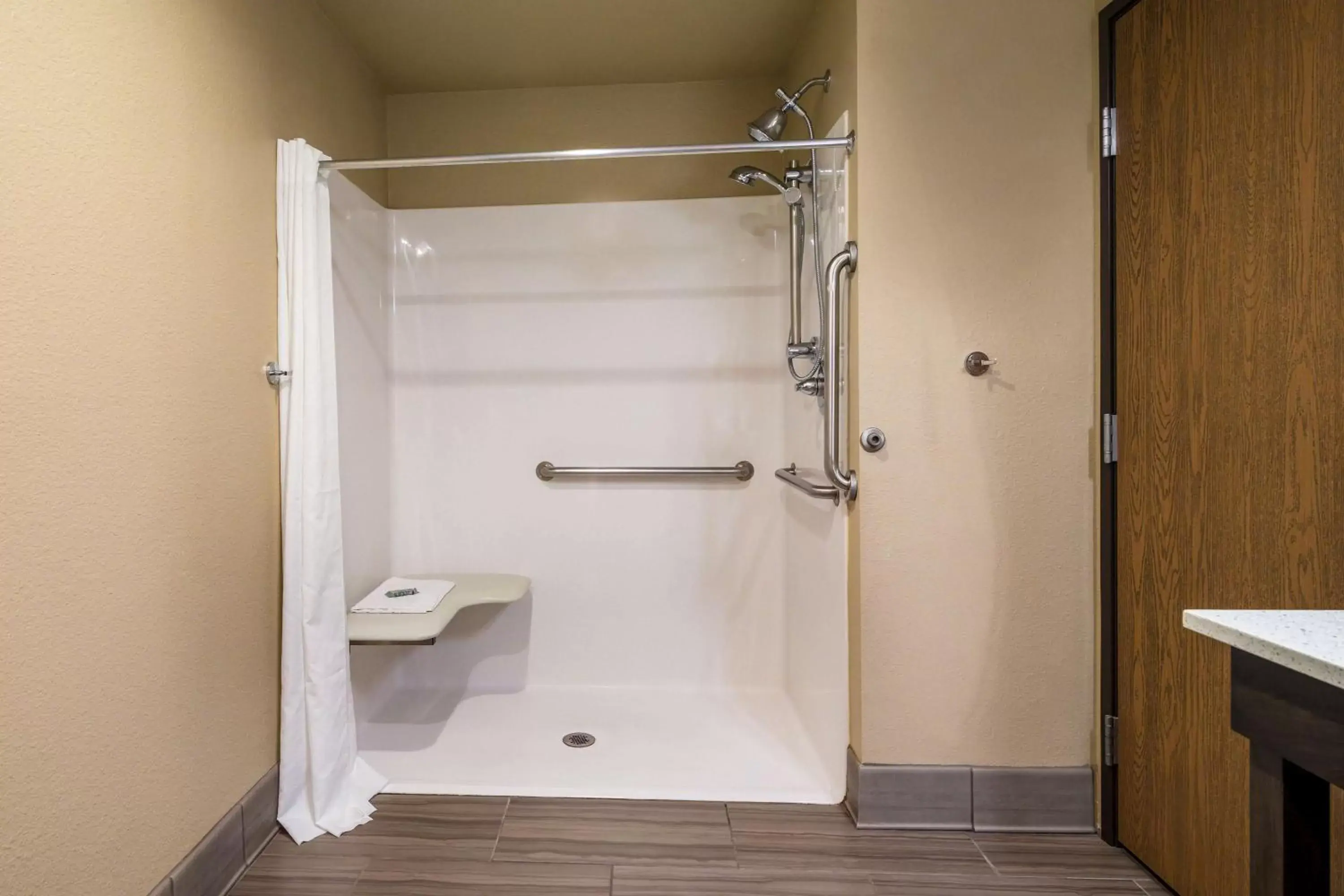 Bathroom in Best Western Golden Spike Inn & Suites