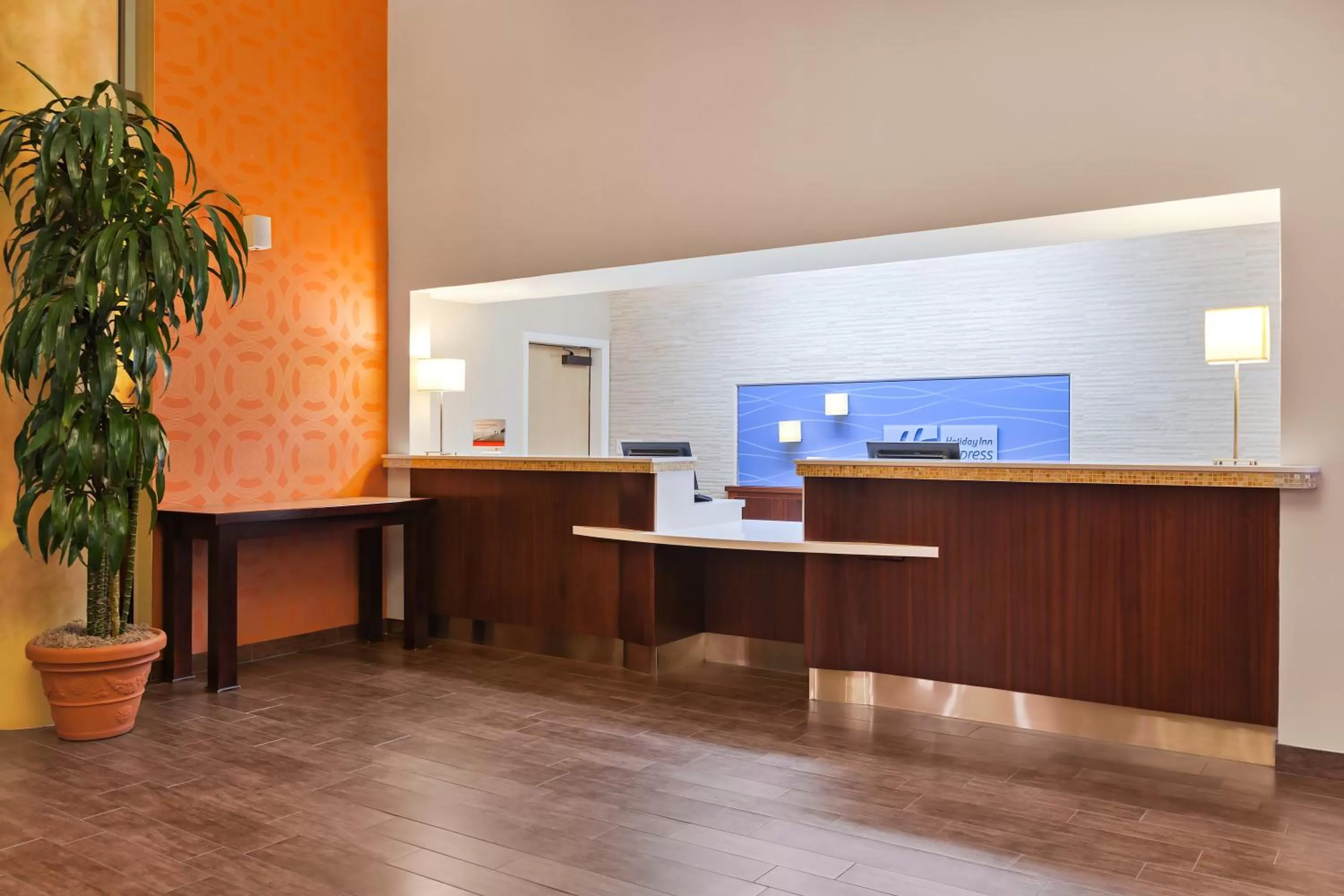 Property building in Holiday Inn Express Hotel & Suites San Jose-Morgan Hill by IHG
