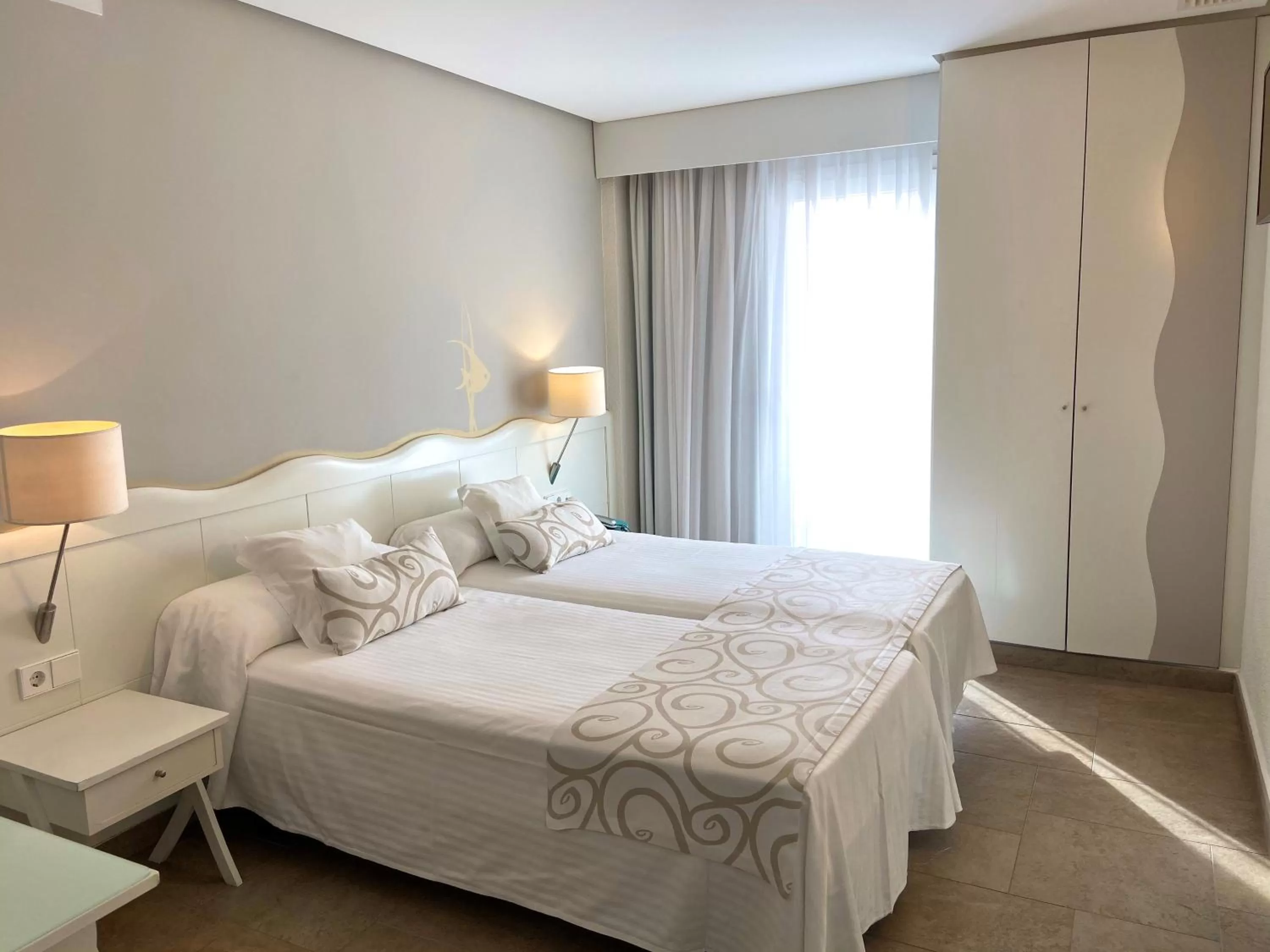 Bed in Hotel Meridional