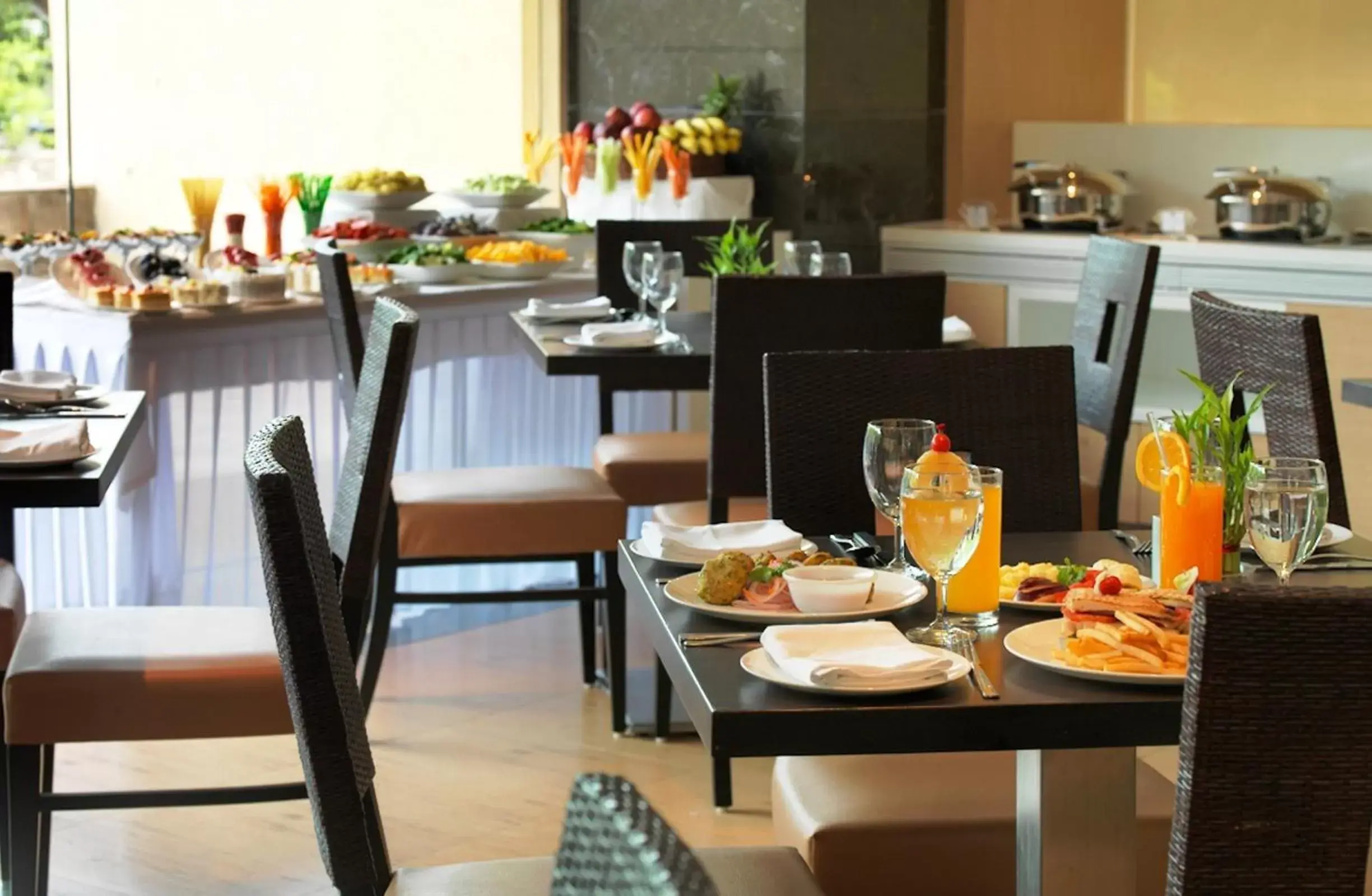 Food and drinks, Restaurant/Places to Eat in Spree Shivai Hotel