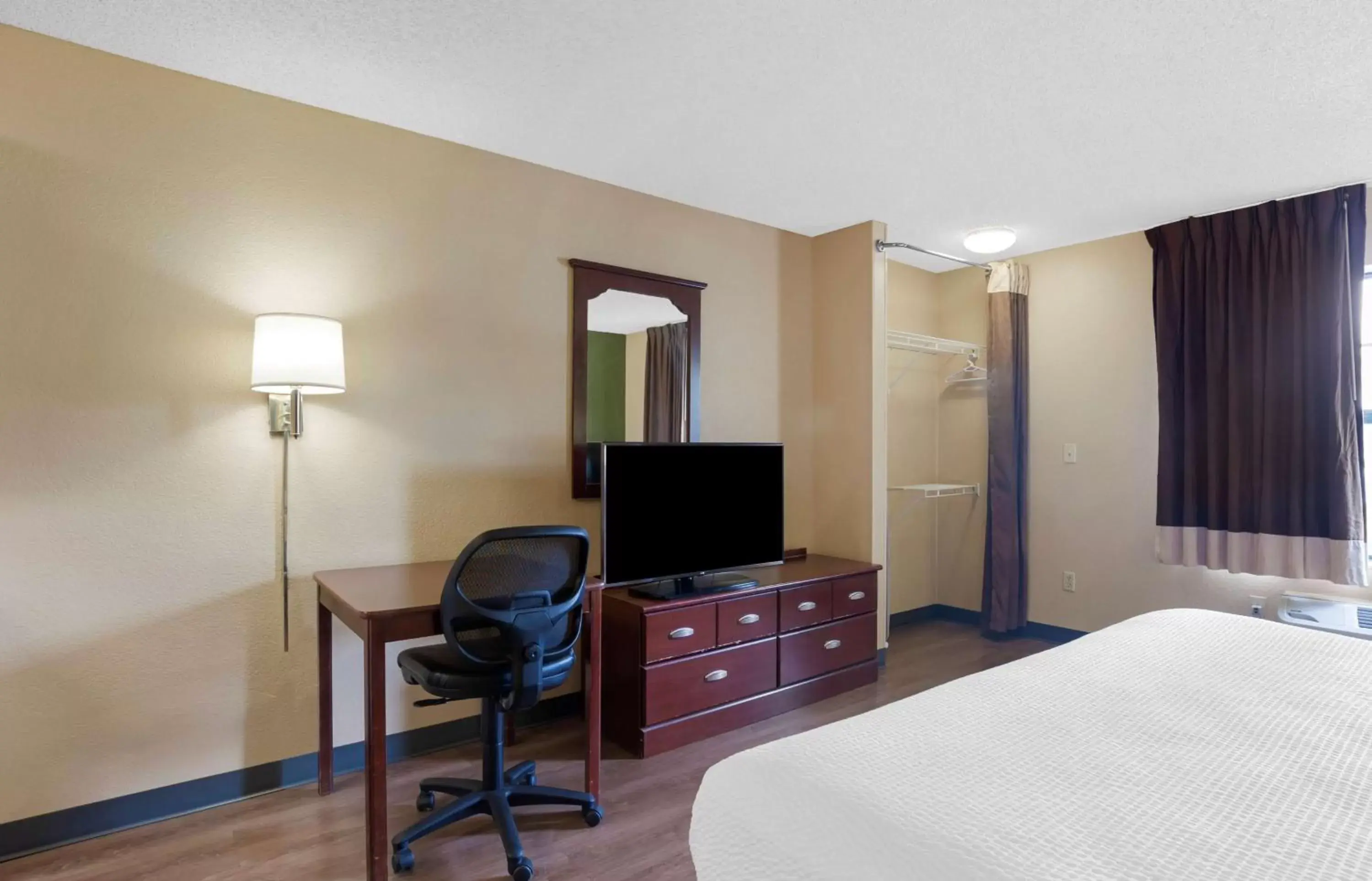 Bedroom, TV/Entertainment Center in Extended Stay America Suites - Stockton - March Lane