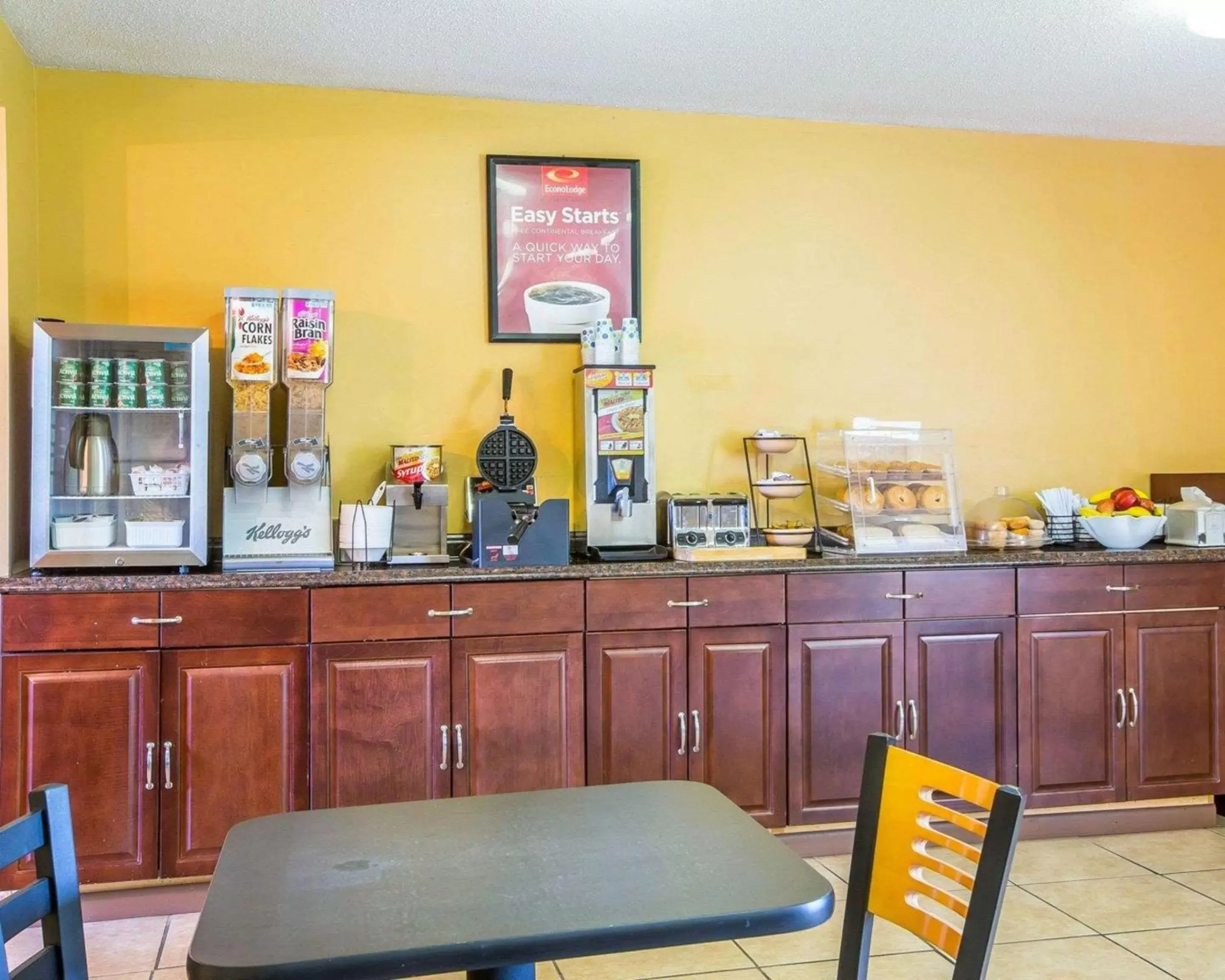 Restaurant/places to eat in Econo Lodge Massena Hwy 37