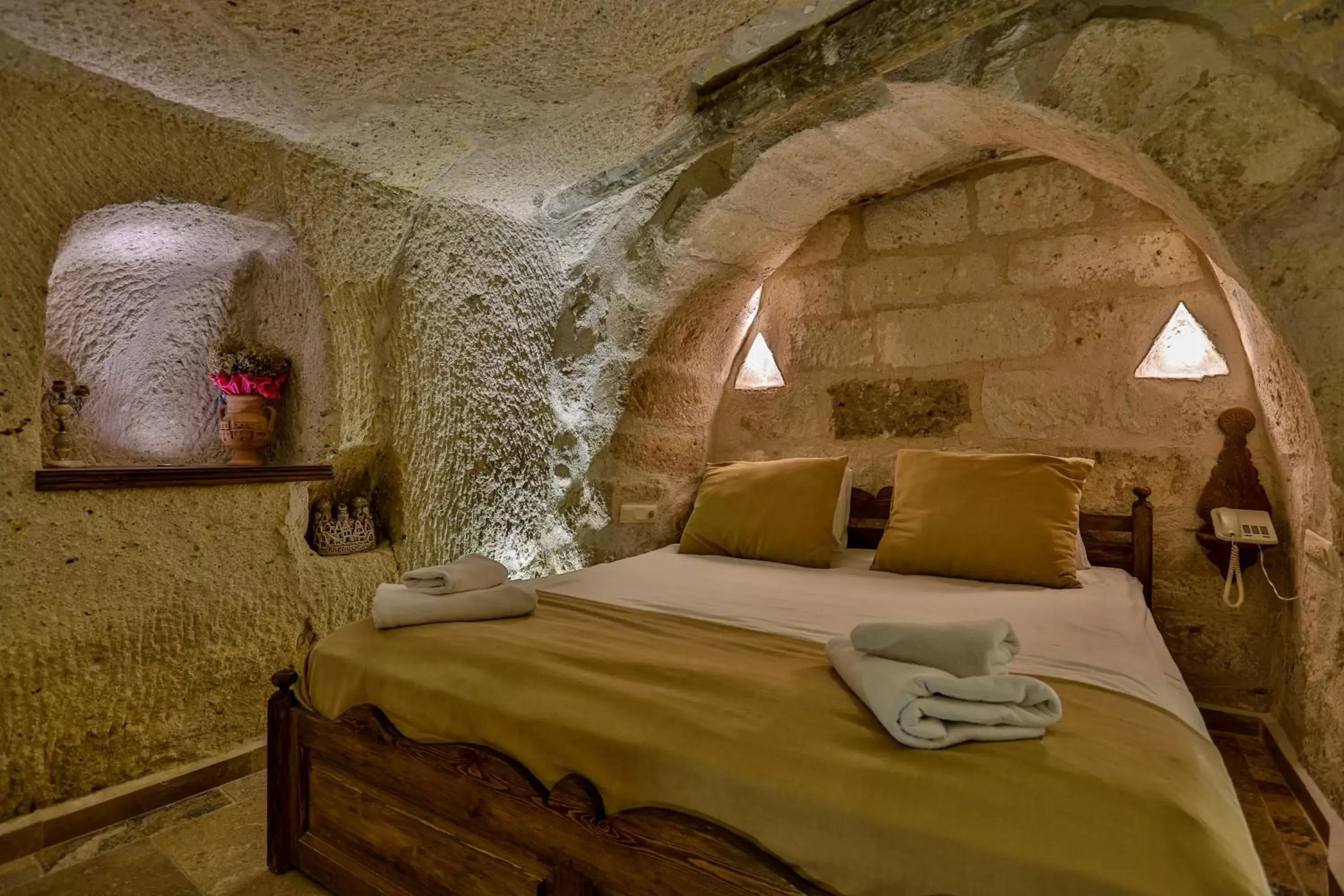 Bed in Hidden Cave Hotel