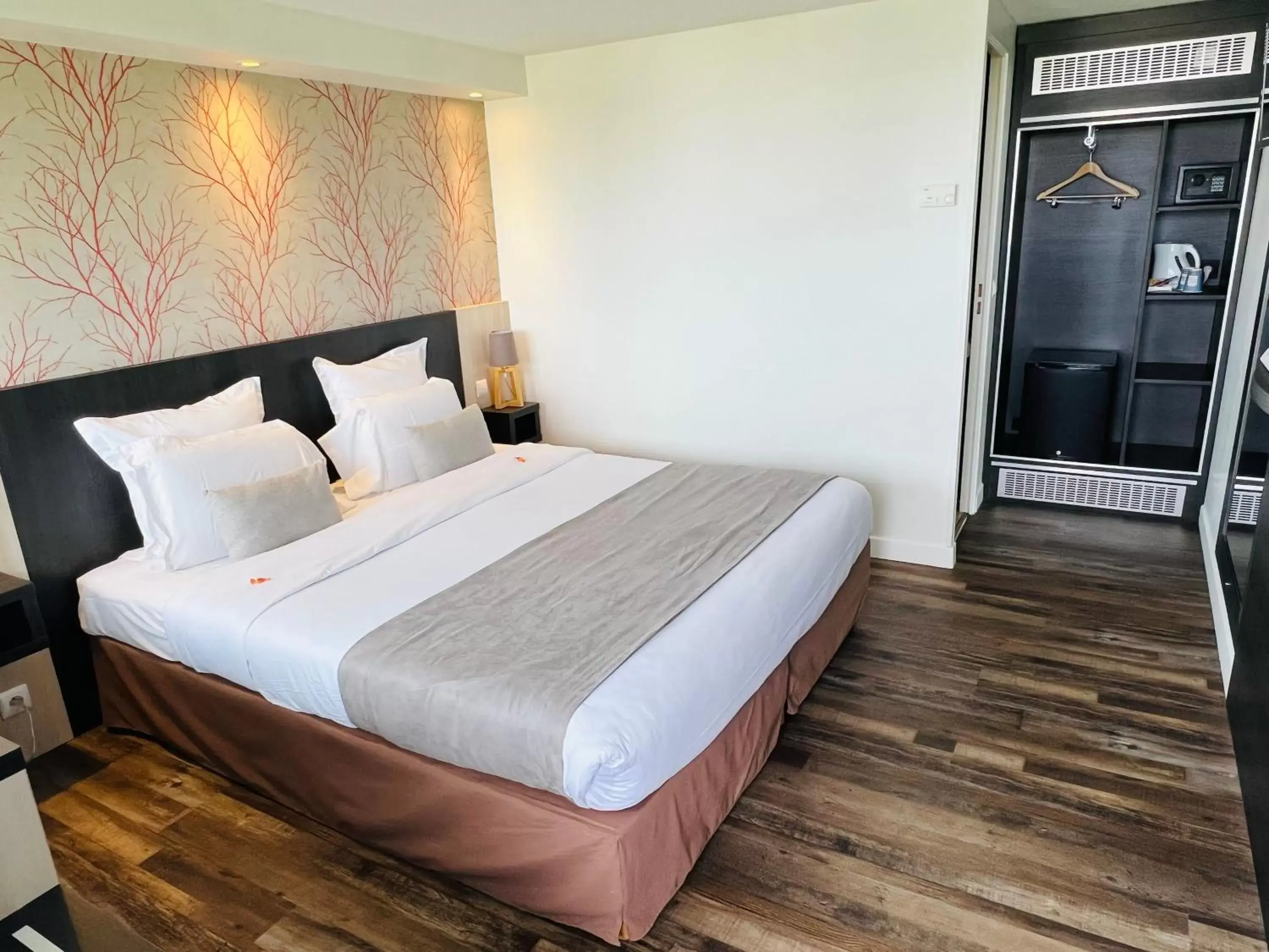 Bed in Kyriad Lisieux Bed in Kyriad Lisieux