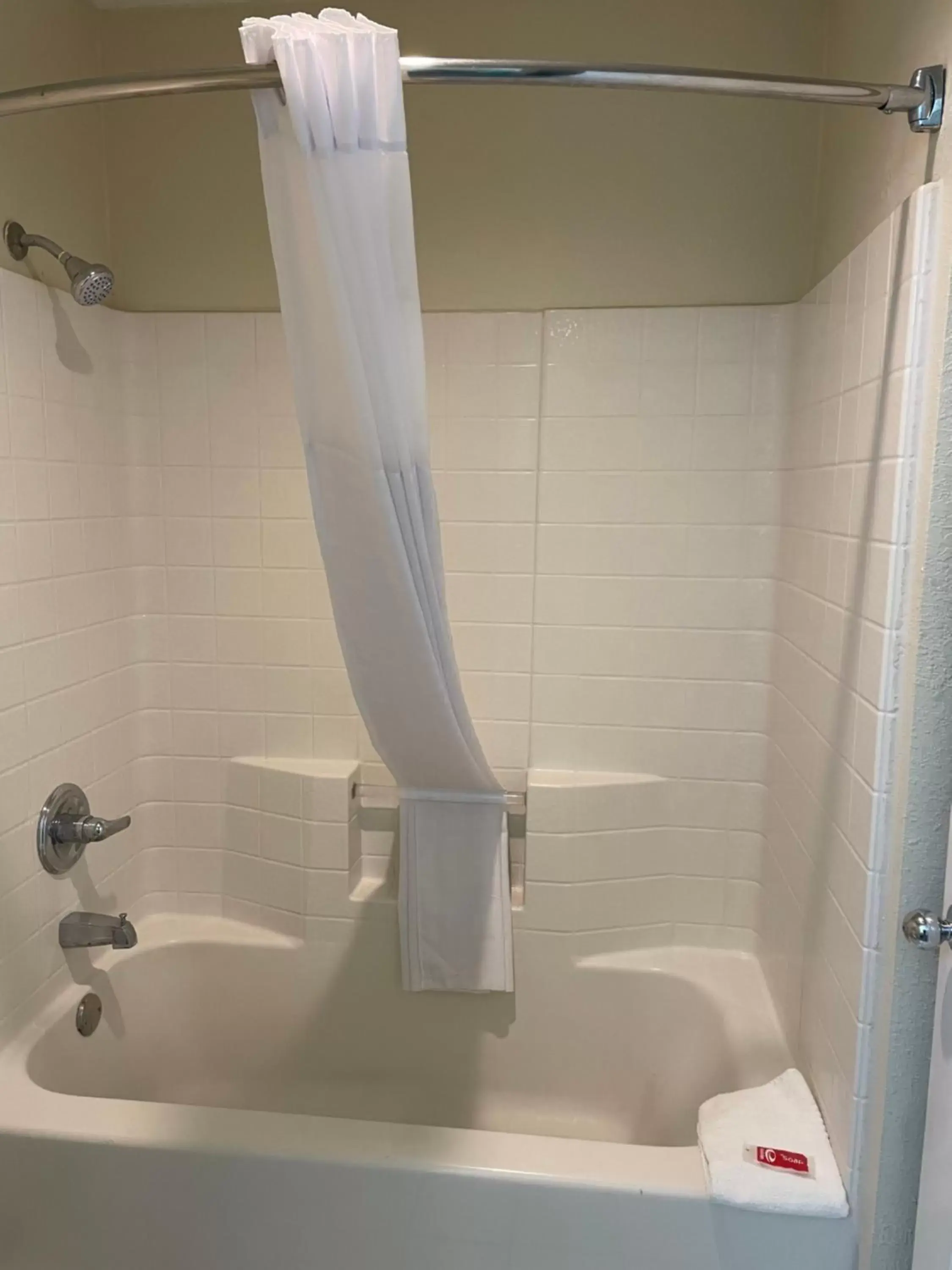 Bath, Bathroom in Econo Lodge Inn & Suites