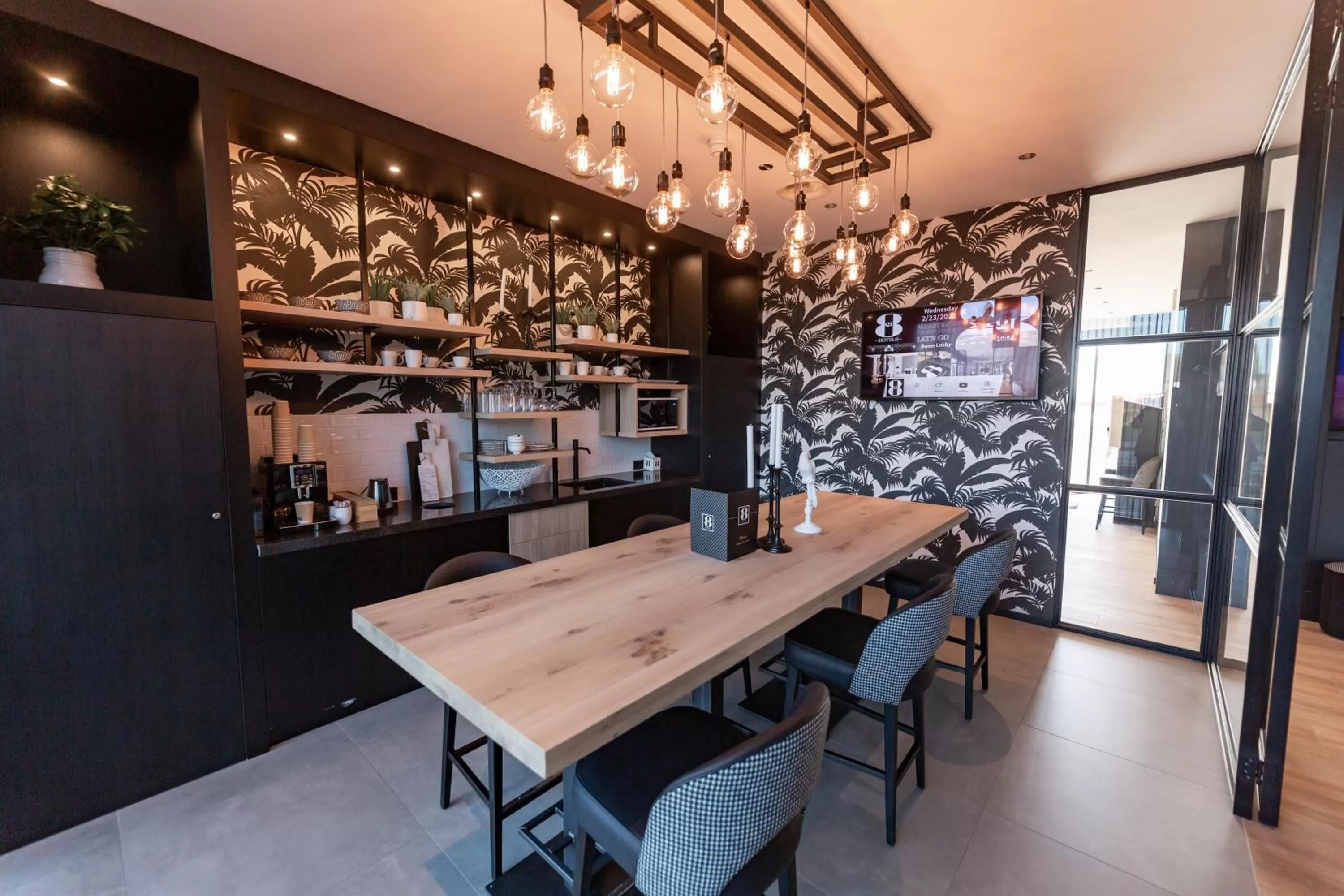 kitchen in Gr8 Hotel Maastricht Aachen Airport