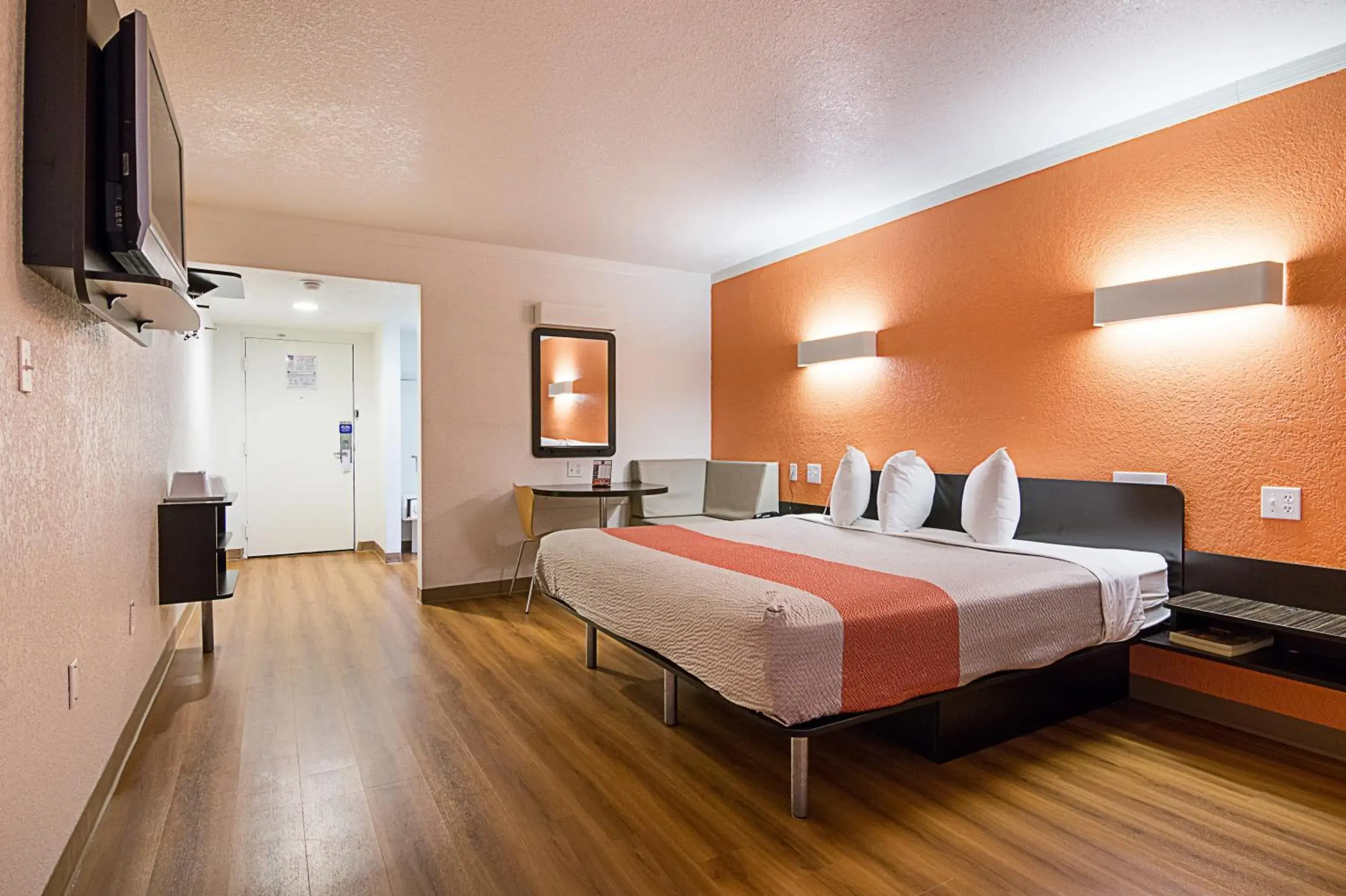 Bedroom, Room Photo in Motel 6-Tampa, FL - Fairgrounds