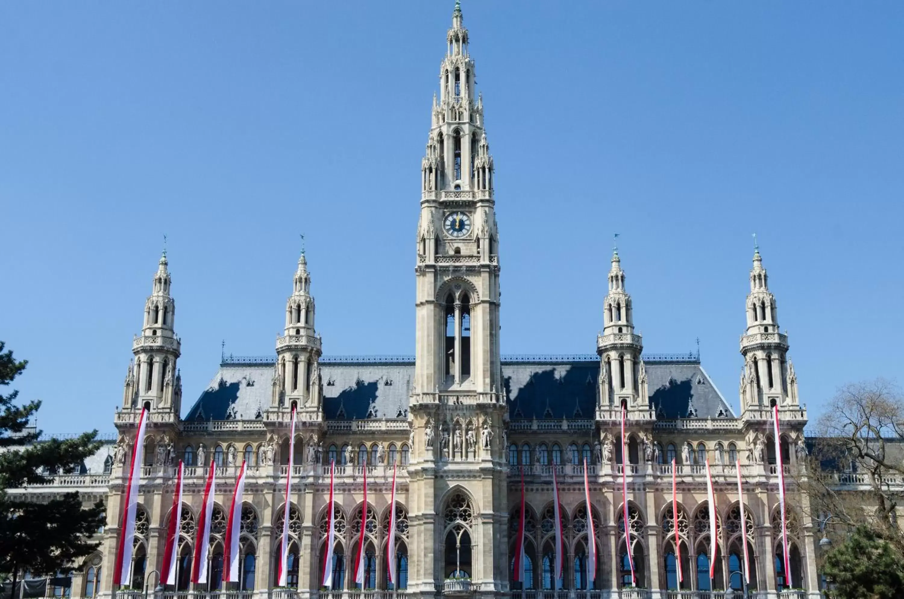 Nearby Landmark in Hotel & Palais Strudlhof