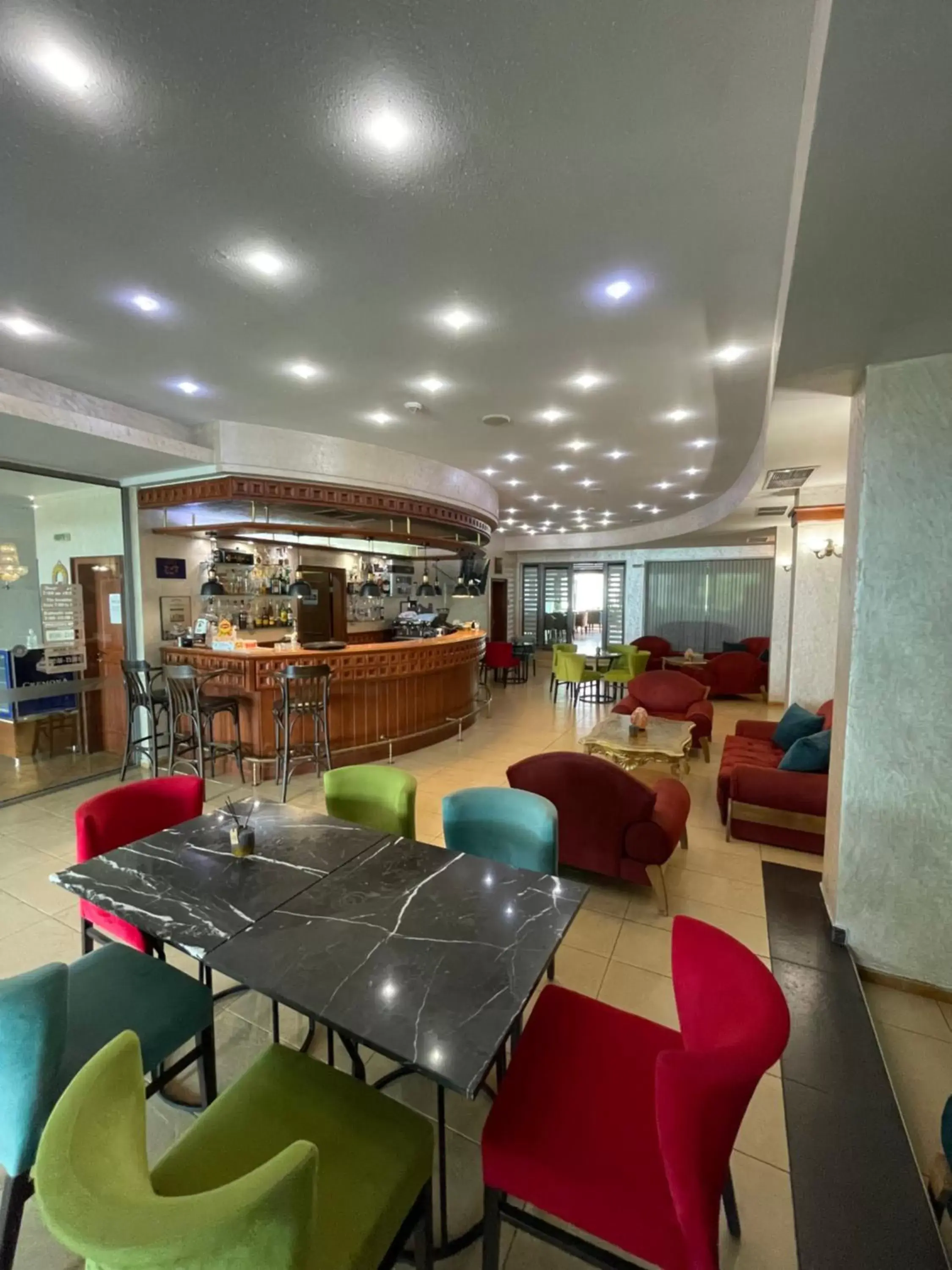 Lounge/Bar in Terra Europe Brontes Hotel