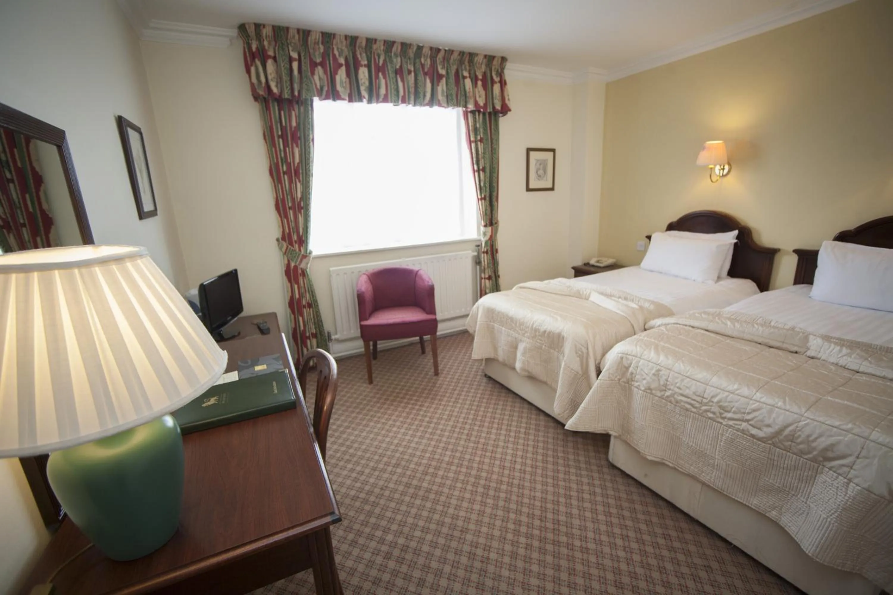 Bedroom, Bed in The Lion Hotel Shrewsbury