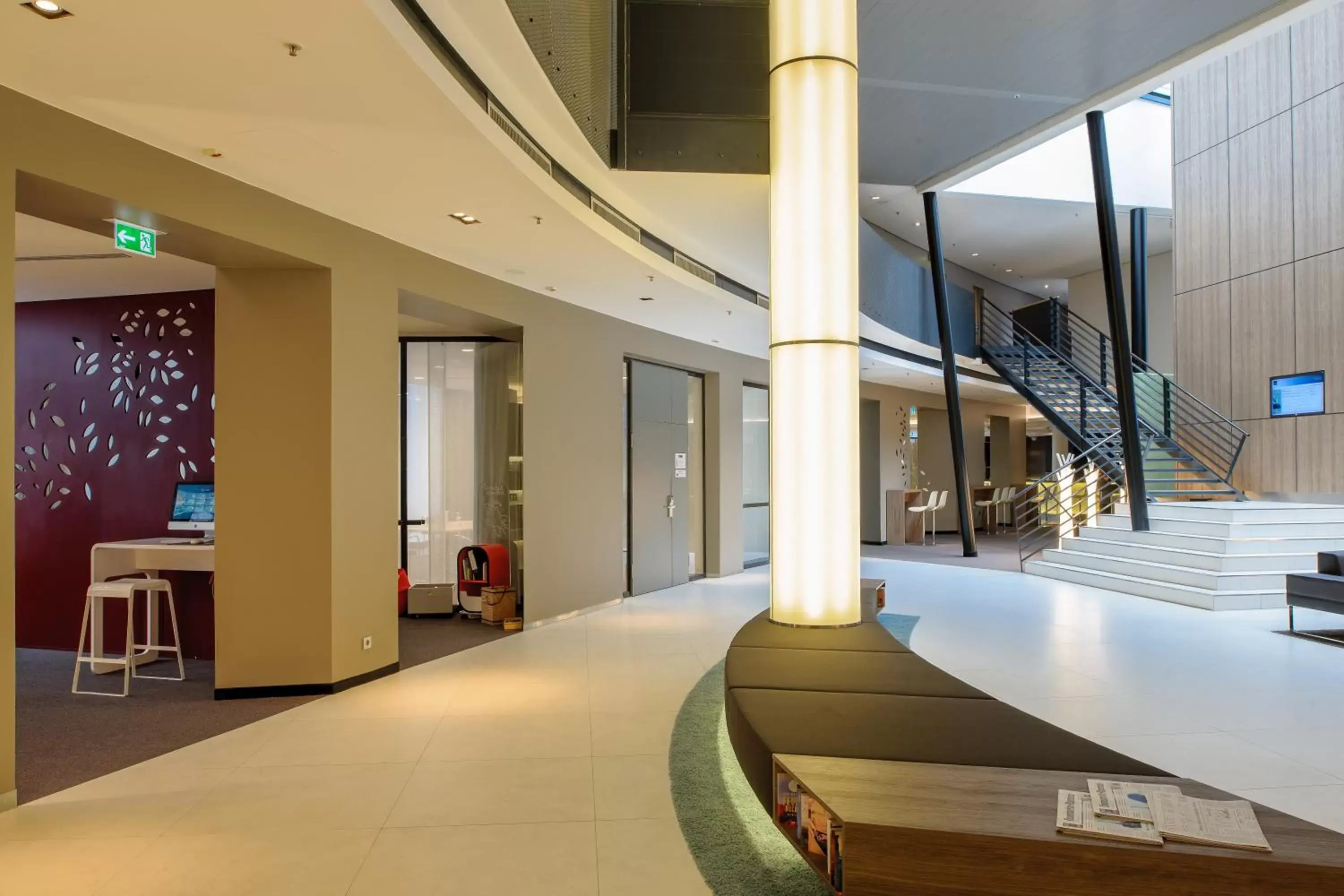 Lobby or reception in Novotel Hannover