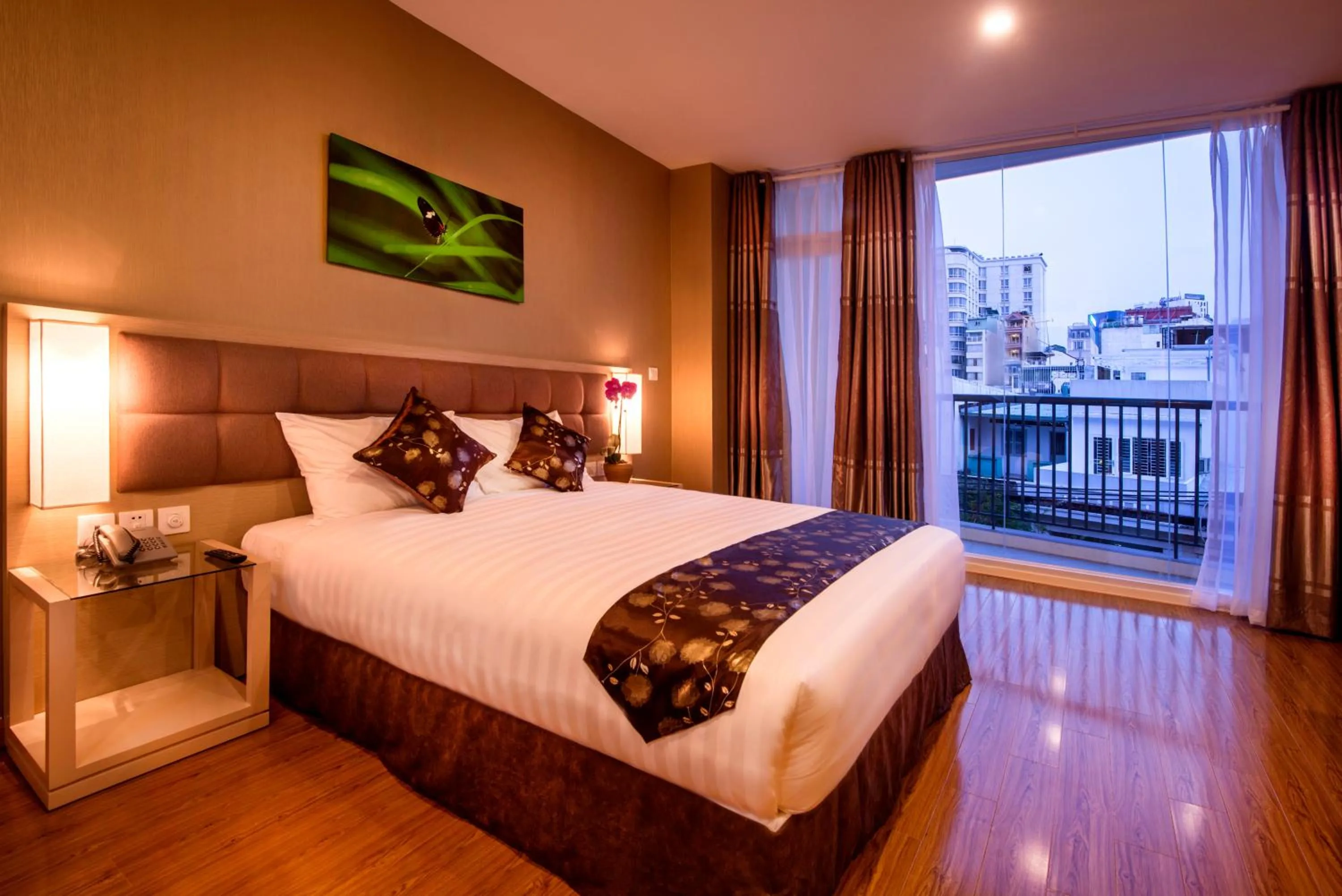 Premier Deluxe Double Room in GK Central Hotel