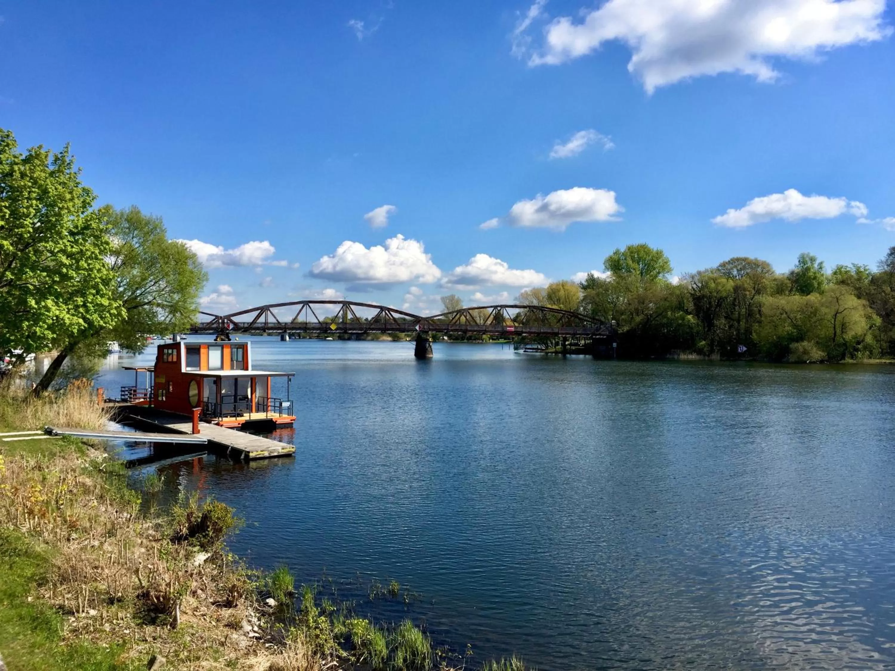 River view in Gästehaus Schloss Plaue