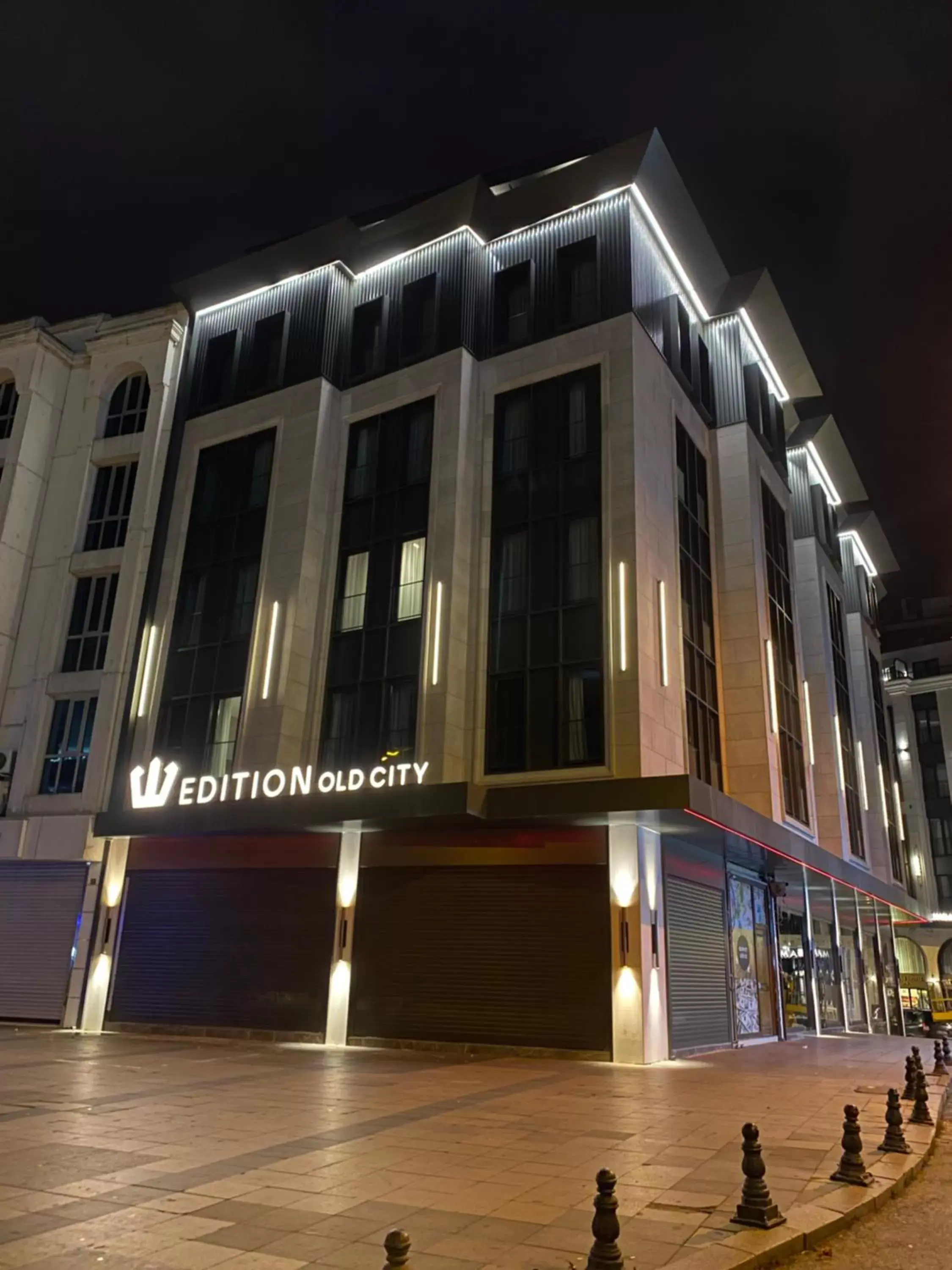 Property building in Edition Old City Hotel Property building in Edition Old City Hotel