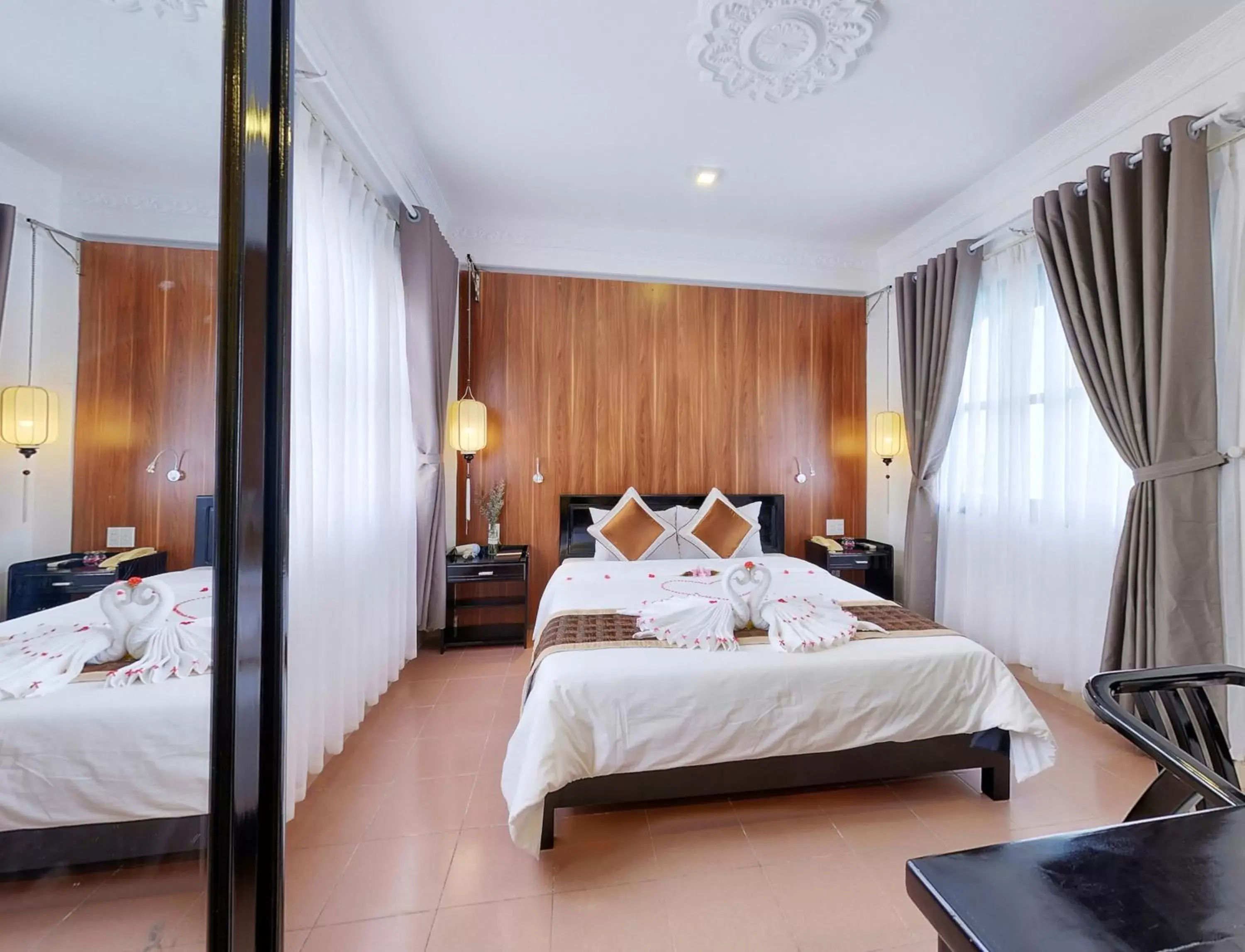 Bed in Hai Yen Hotel