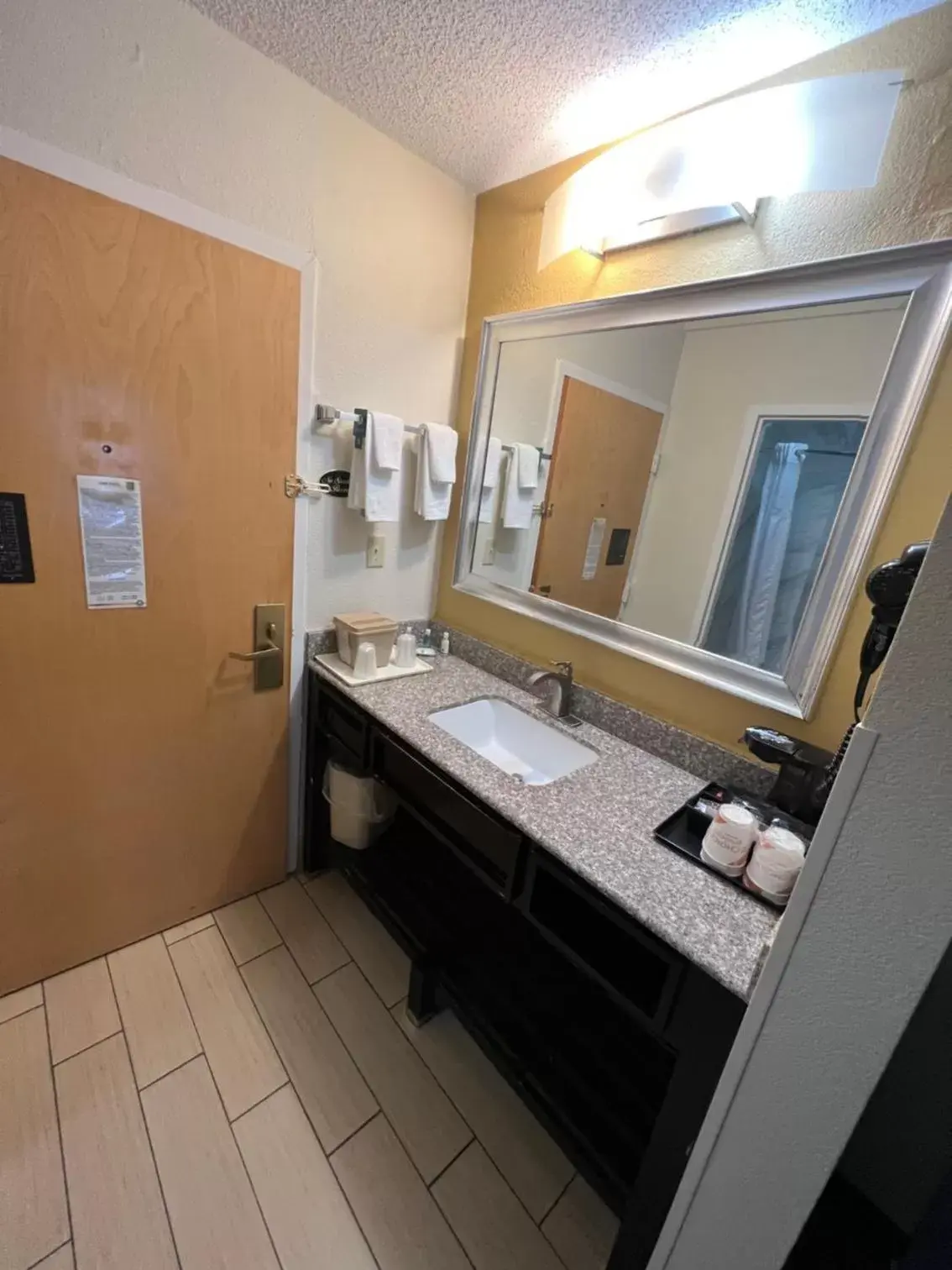 Bathroom in Quality Inn Richmond Airport
