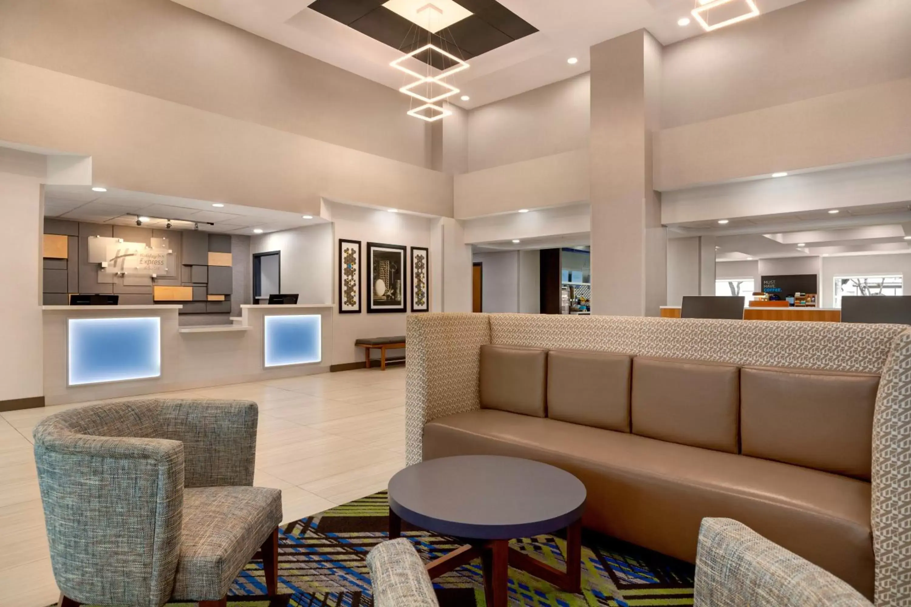 Property building in Holiday Inn Express & Suites Pembroke Pines-Sheridan St, an IHG Hotel