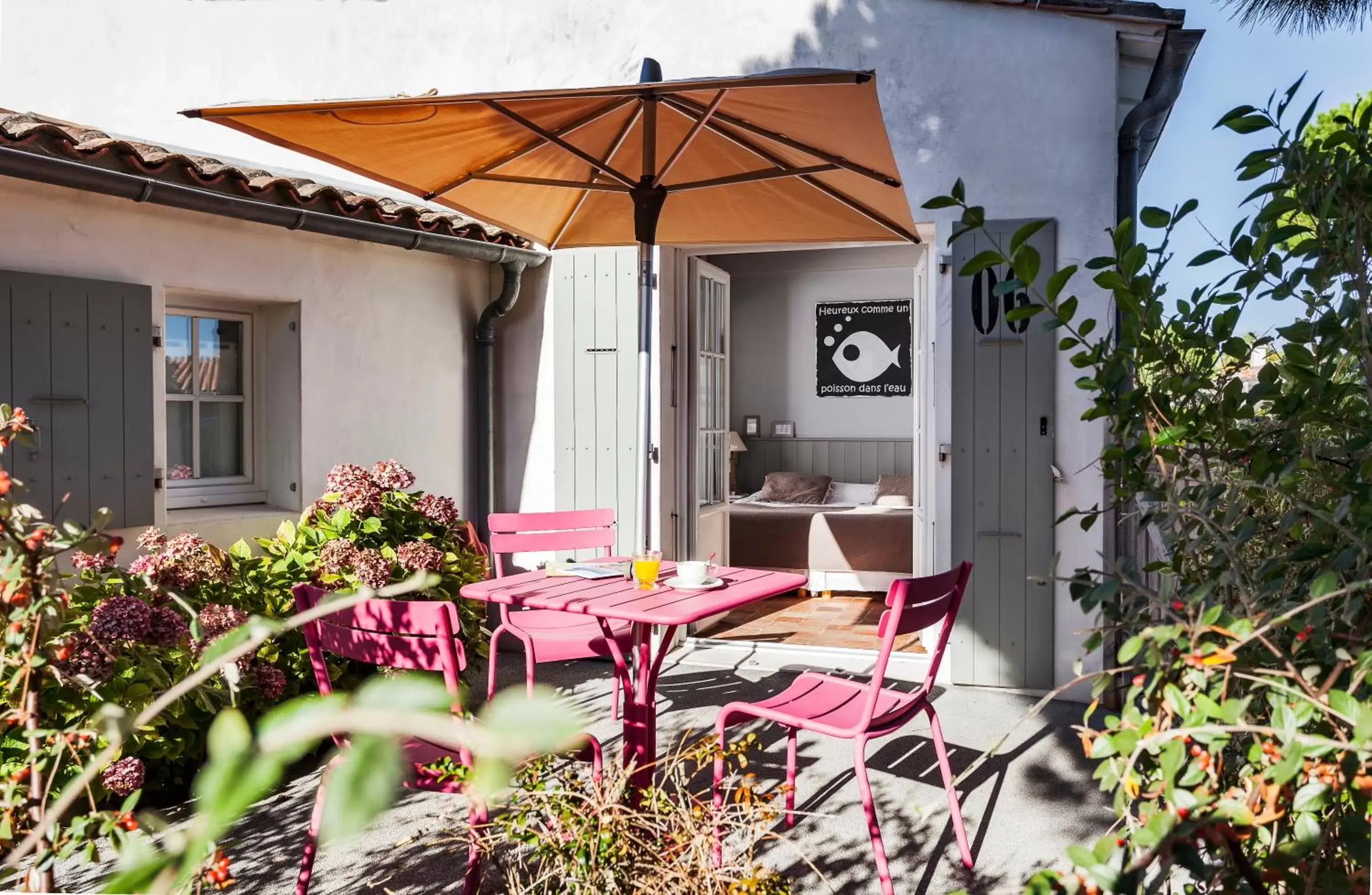 Balcony/Terrace, Restaurant/Places to Eat in Hotel Les Bois Flottais