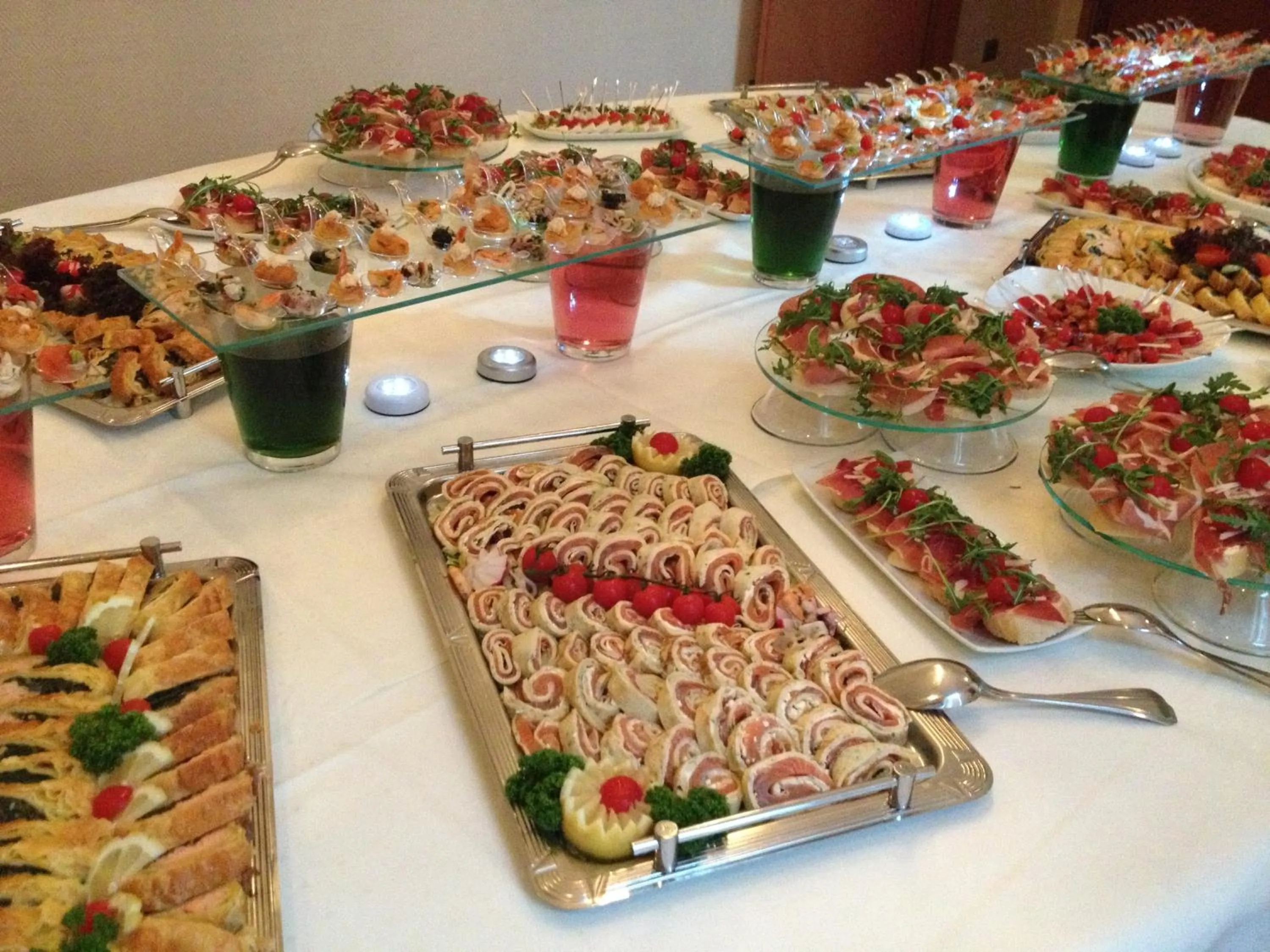 Meals in Victoria Hotel