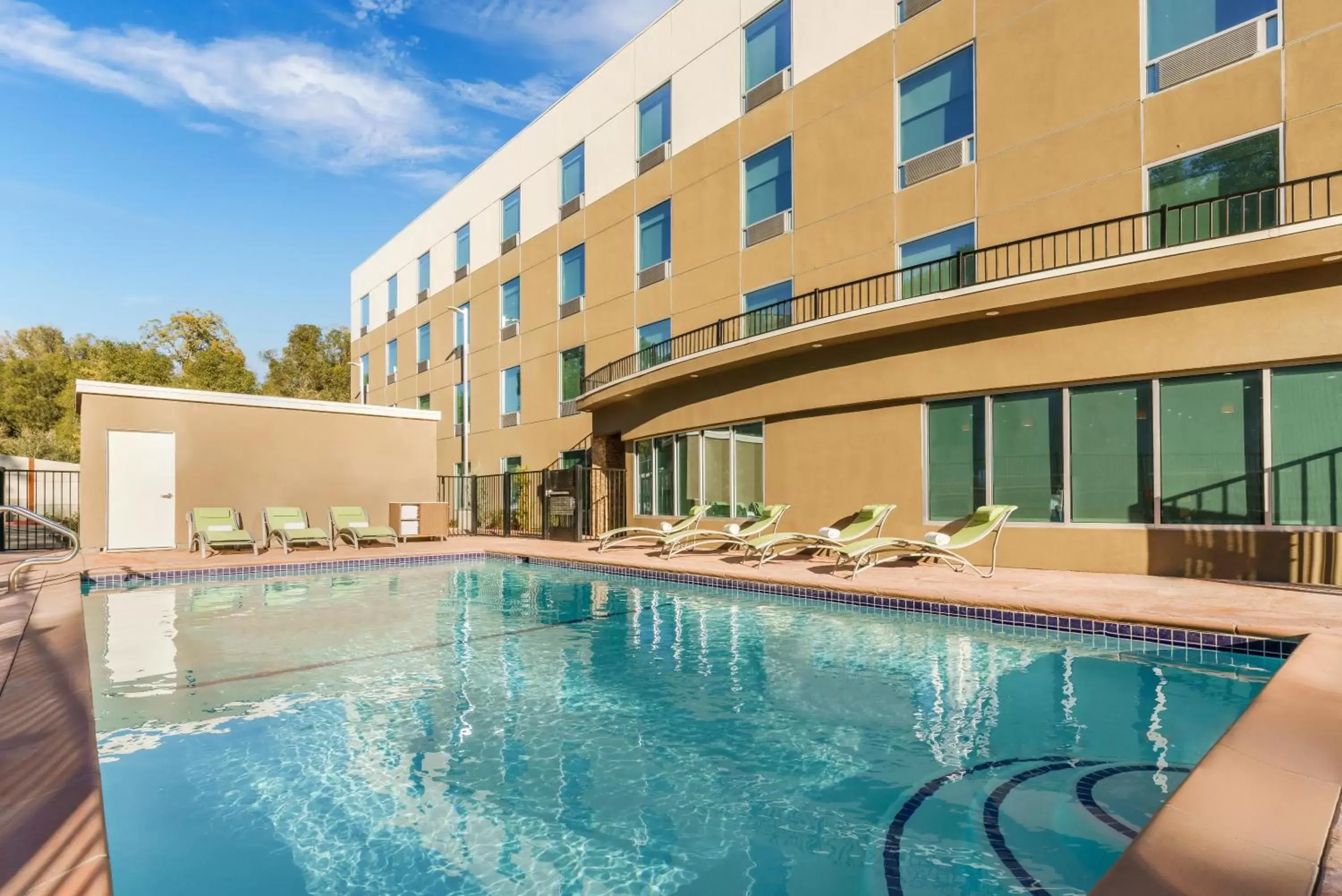 Swimming Pool in Holiday Inn Express & Suites Oakhurst-Yosemite Park Area, an IHG Hotel