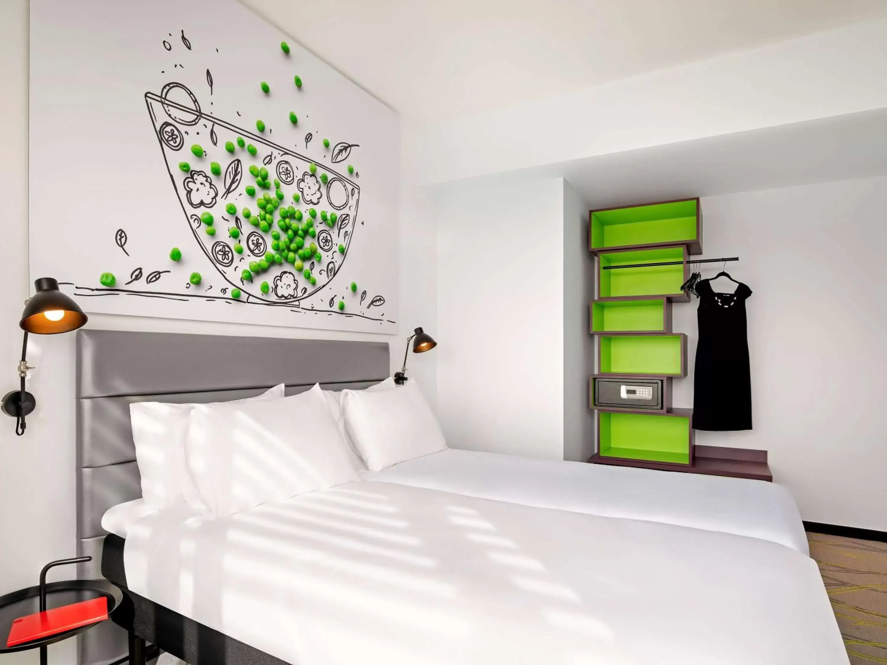 Bed in Ibis Styles Jerusalem City Center - An AccorHotels Brand