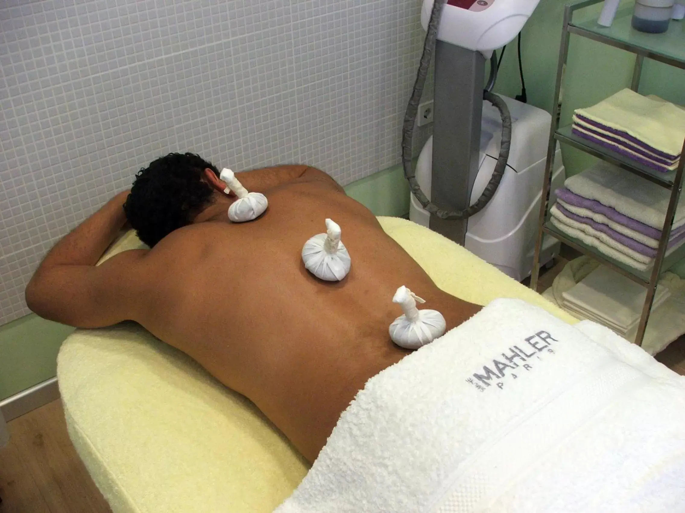 Massage in Hotel Spa QH Centro León