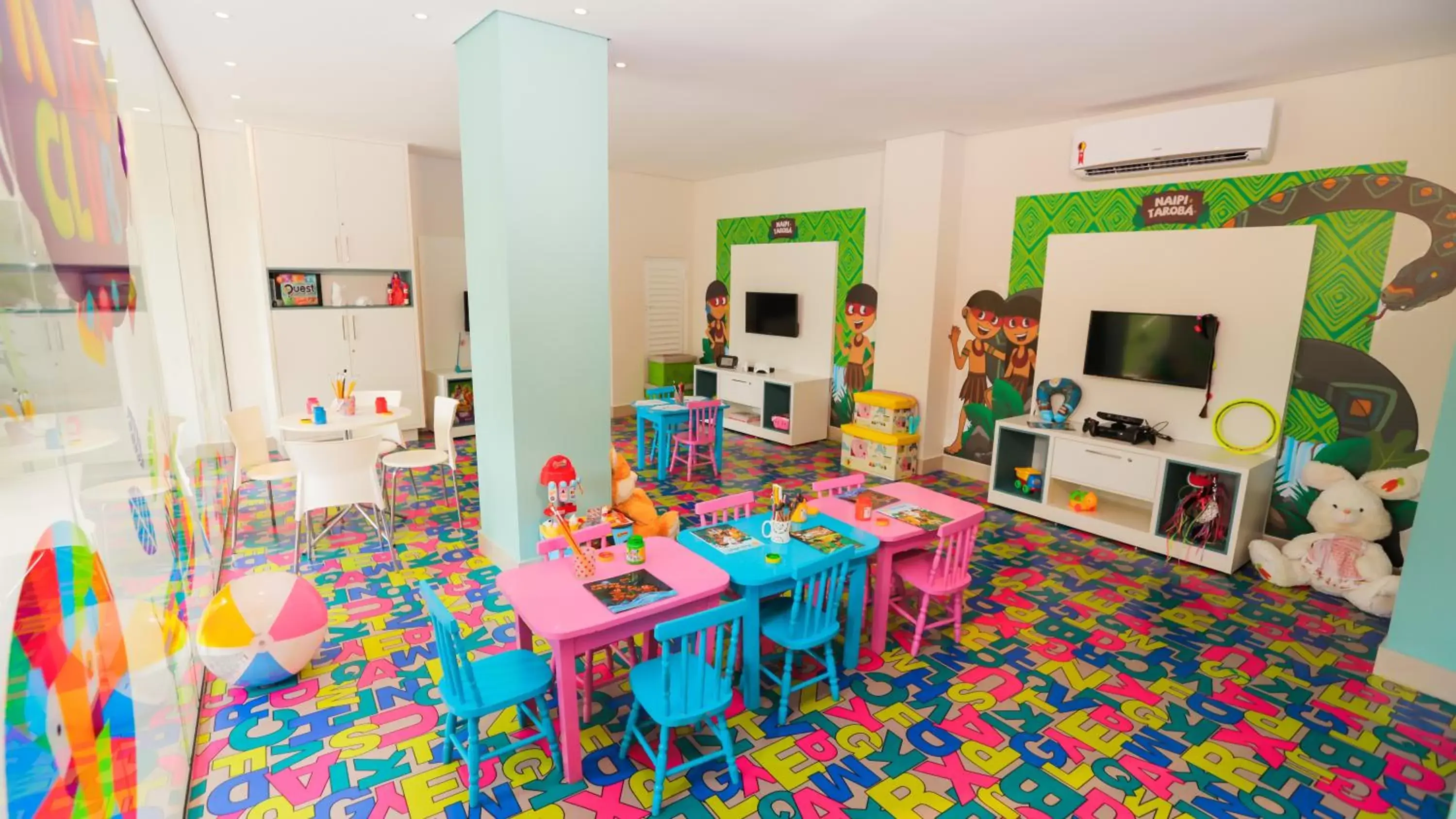 Game Room, Kid's Club in Vivaz Cataratas Hotel Resort