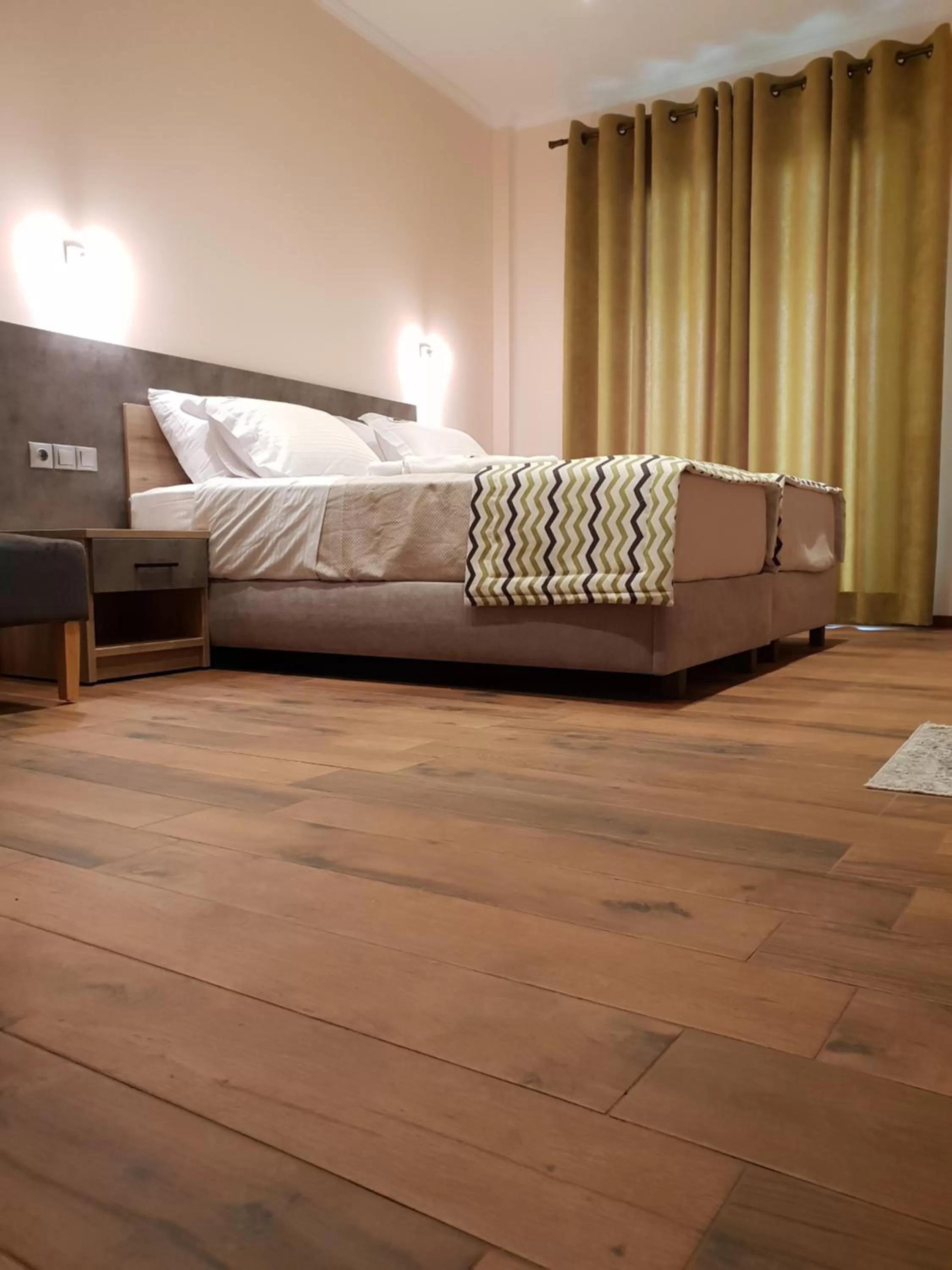 Photo of the whole room, Bed in Mondeus Inn Luxury