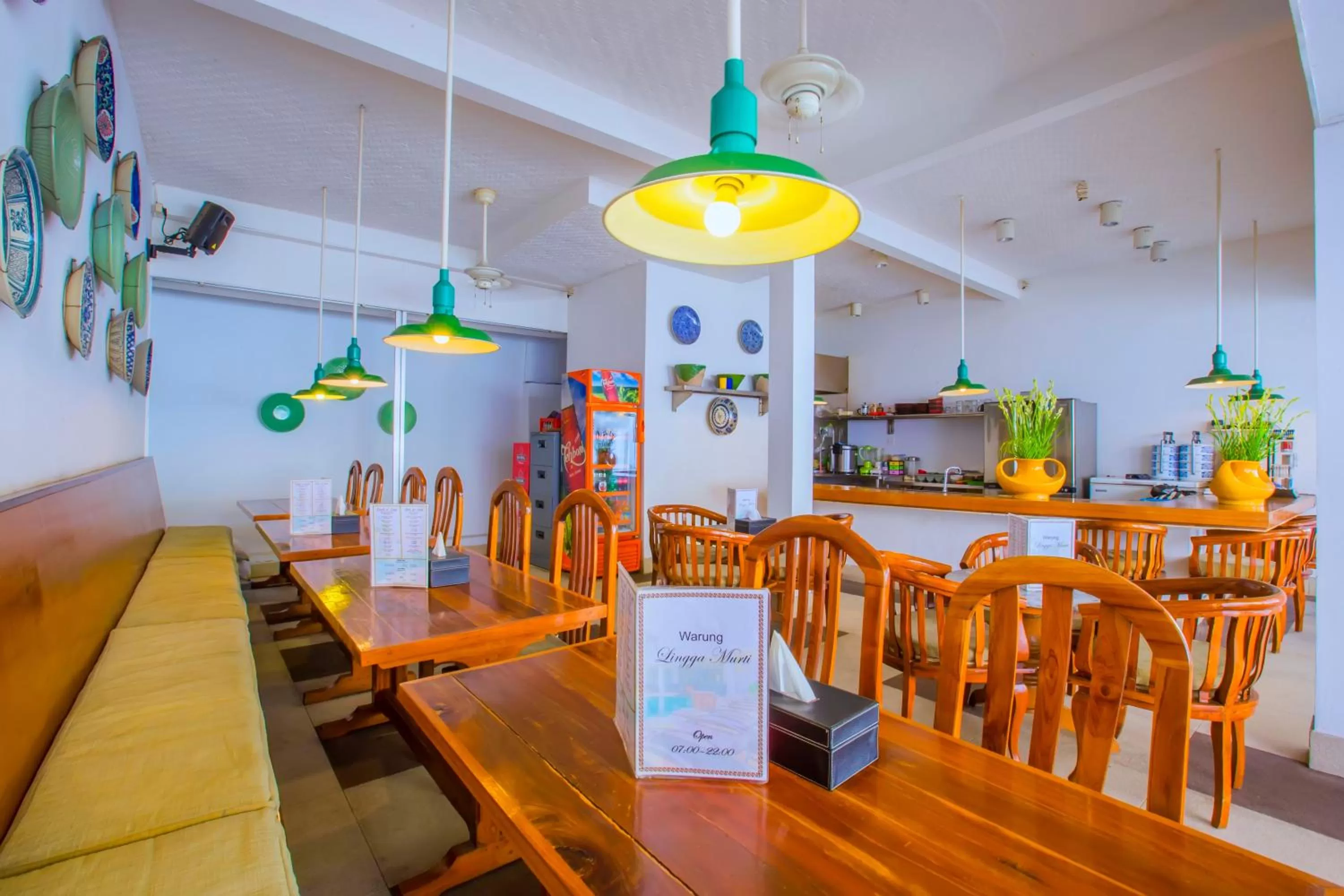 Restaurant/places to eat in Samsara Inn