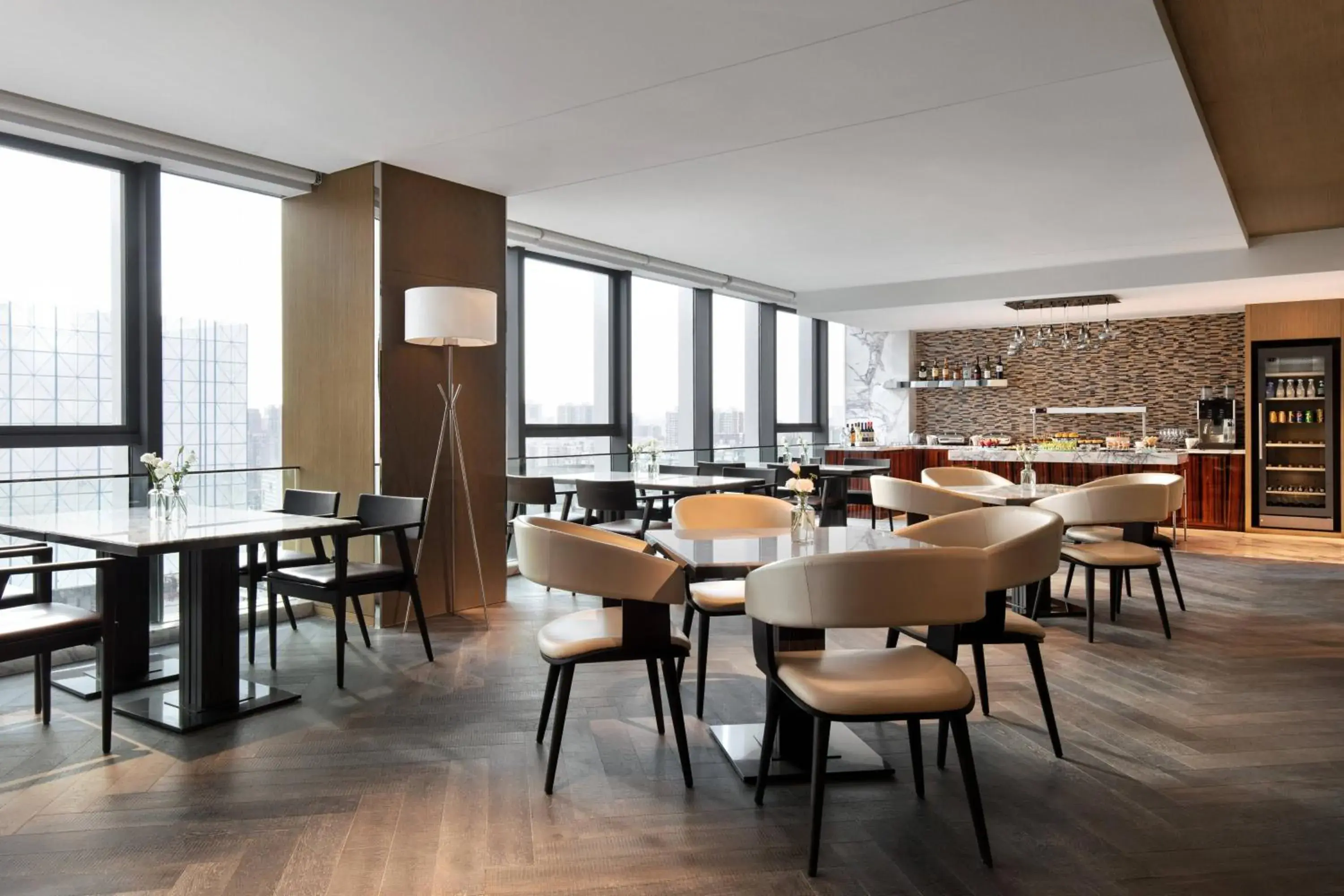 Lounge or bar, Restaurant/Places to Eat in Courtyard by Marriott Changsha South