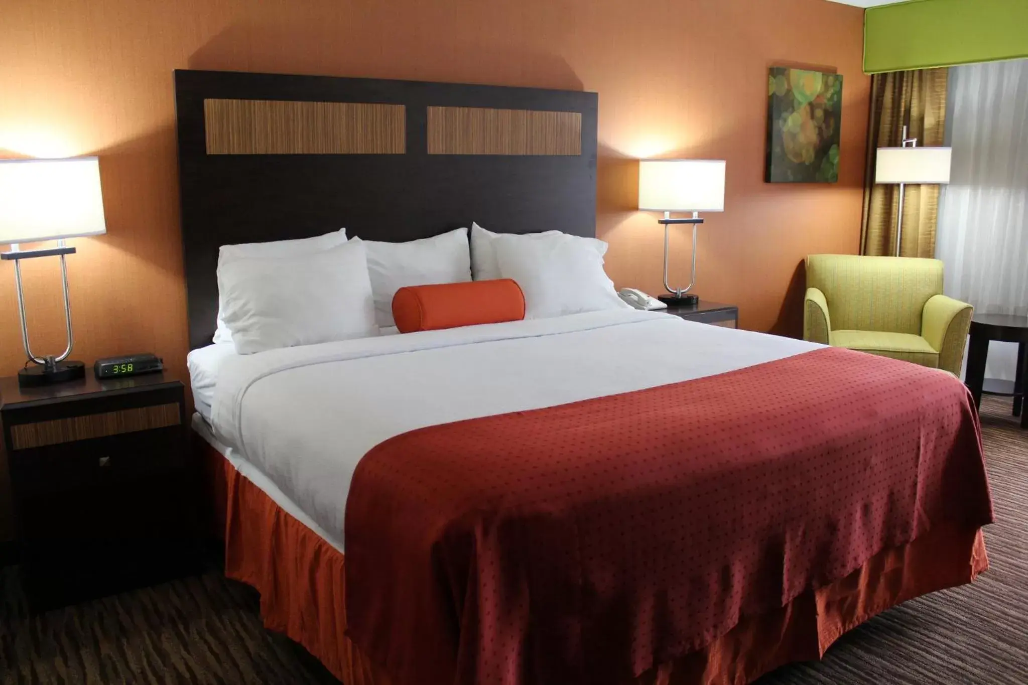 Photo of the whole room, Bed in Holiday Inn Danbury-Bethel at I-84, an IHG Hotel