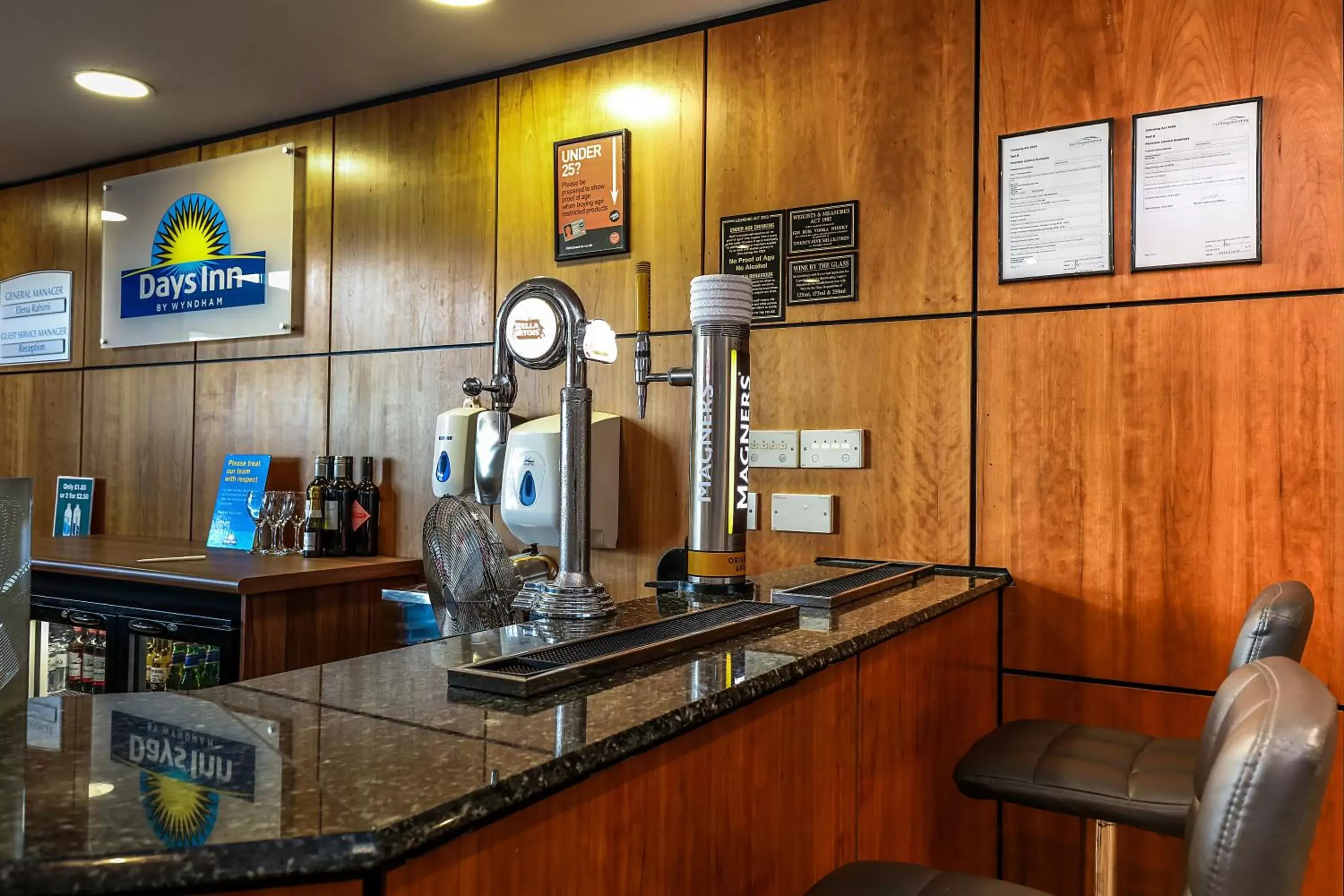 Lobby or reception in Days Inn Peterborough