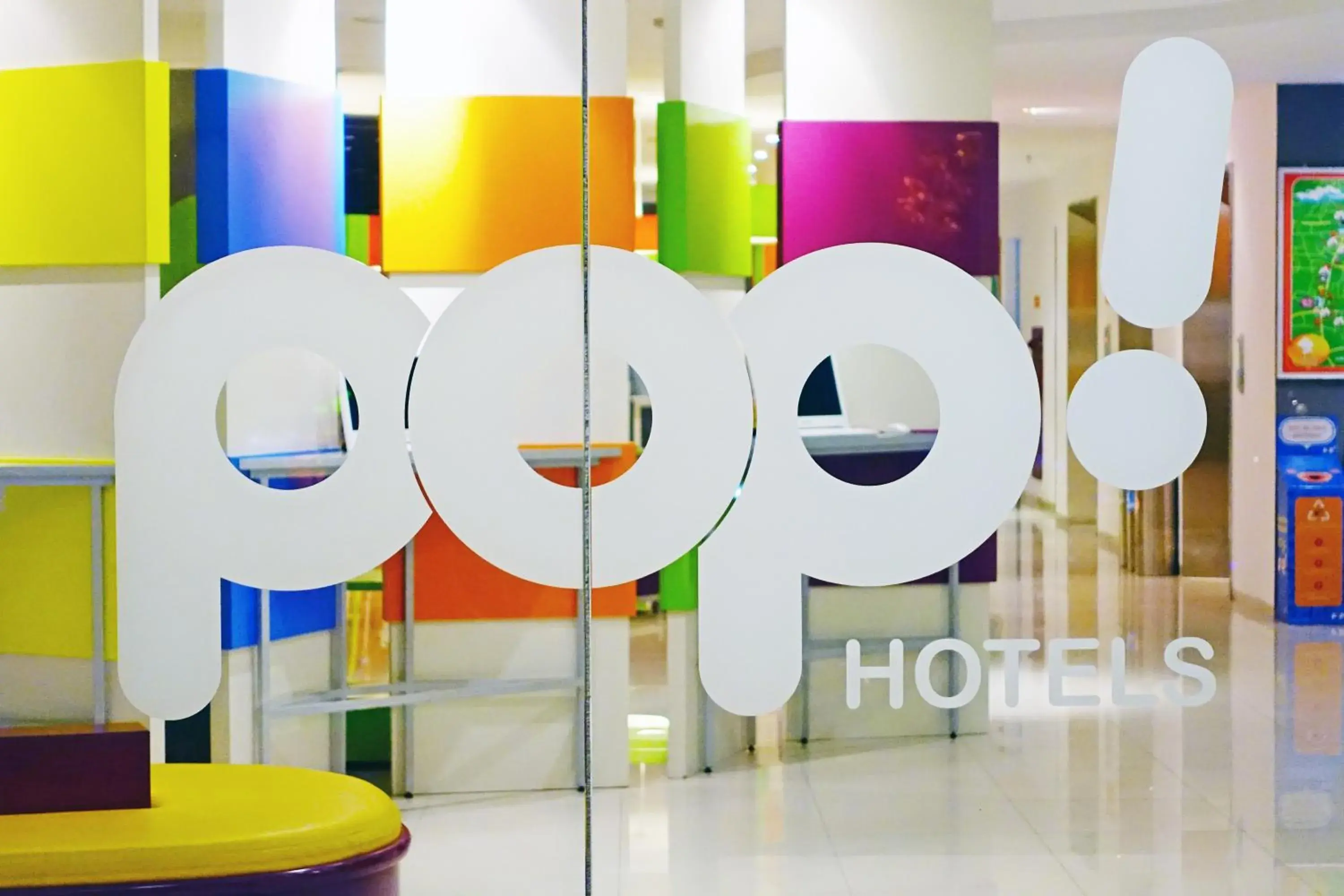 Facade/entrance in POP! Hotel Tanjung Karang Facade/entrance in POP! Hotel Tanjung Karang