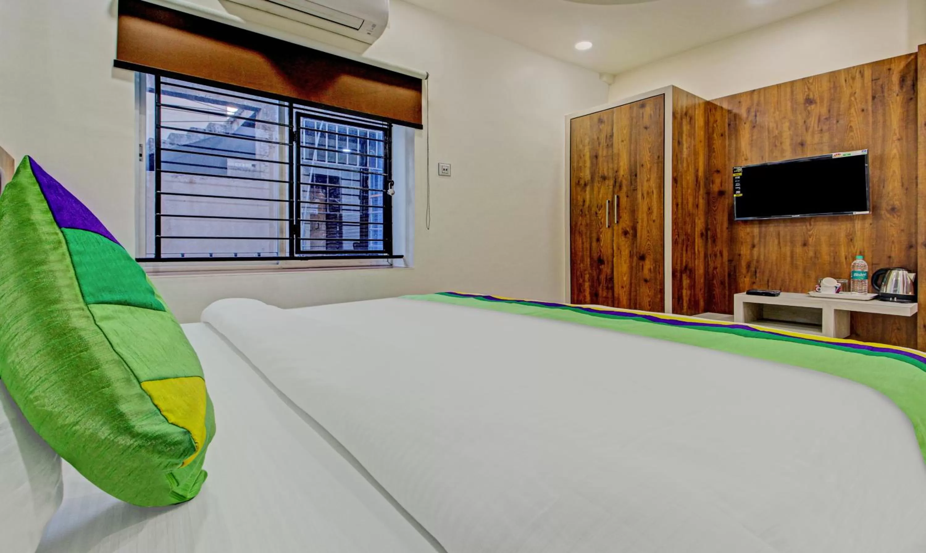 Bedroom in Treebo Golden Heights