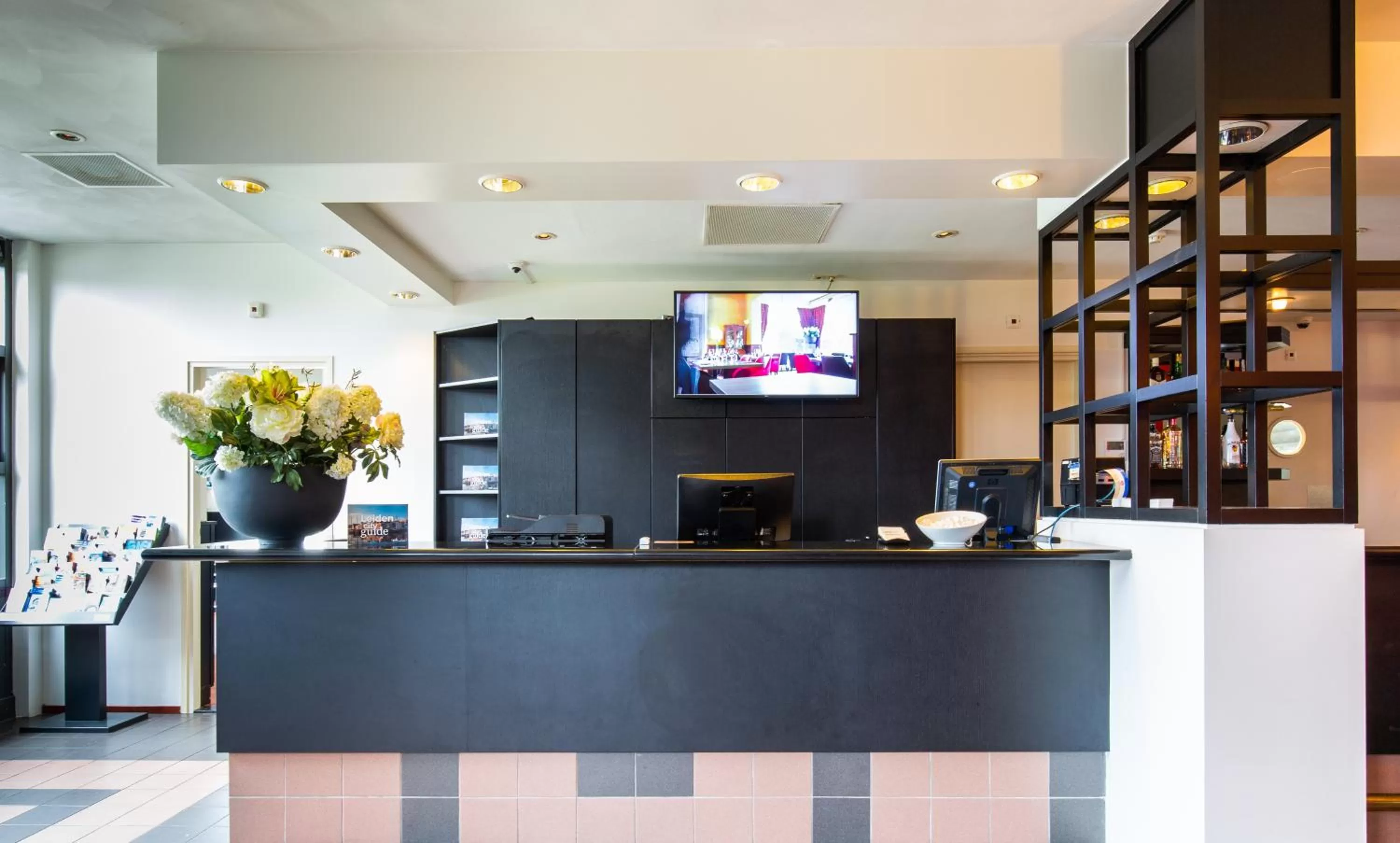 Lobby or reception in Bastion Hotel Leiden Oegstgeest