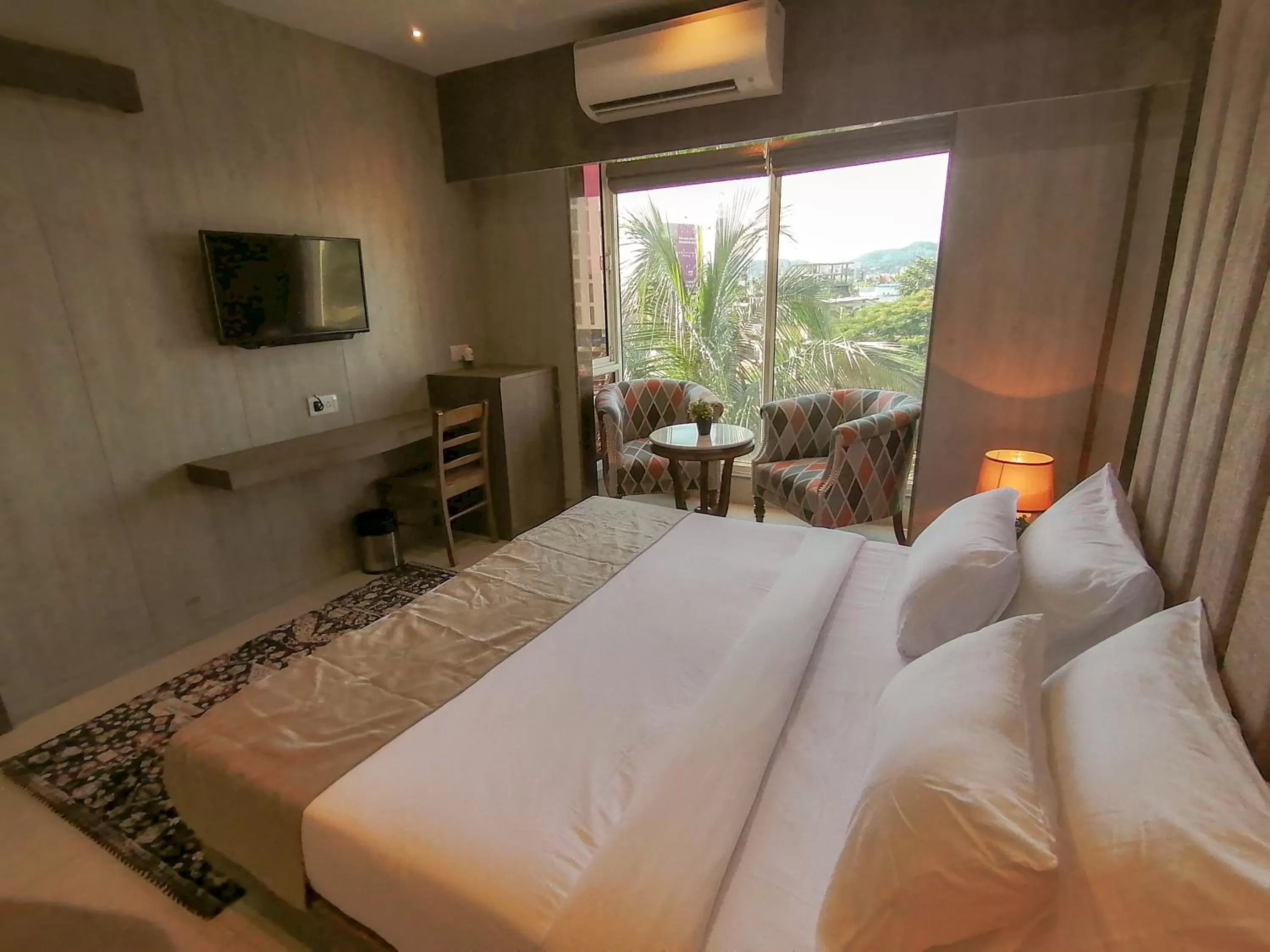 TV and multimedia, Bed in Ghar 365 Residency