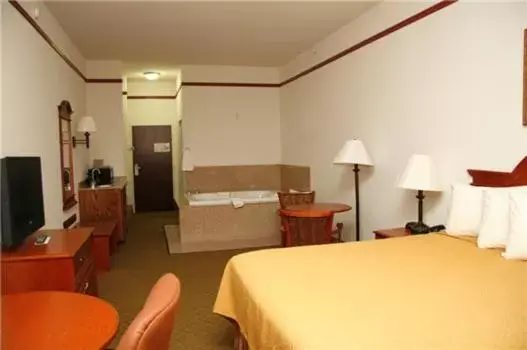 Photo of the whole room in Budget Host Inn and Suites Cameron