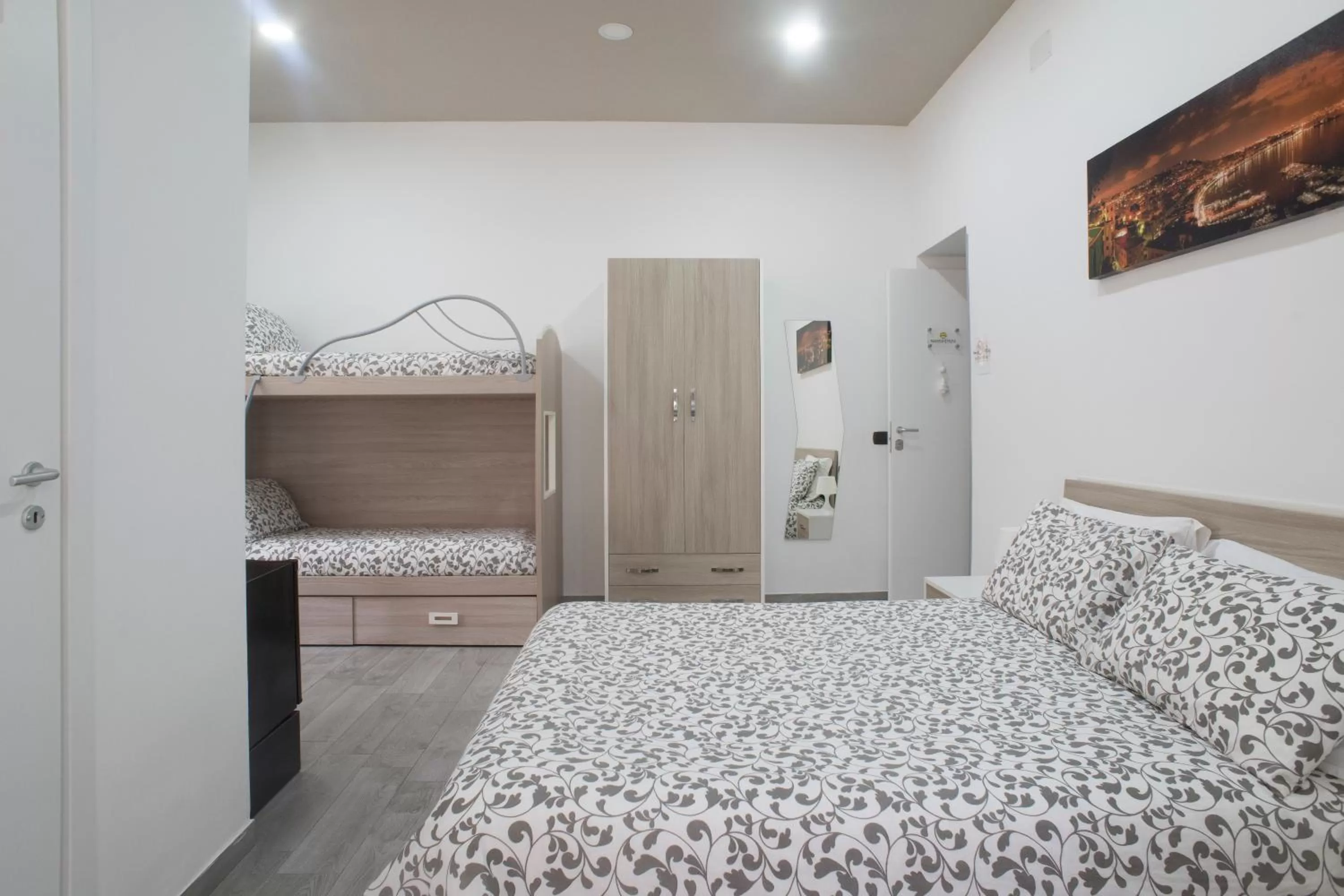 Photo of the whole room, Bed in La Casa di Luna