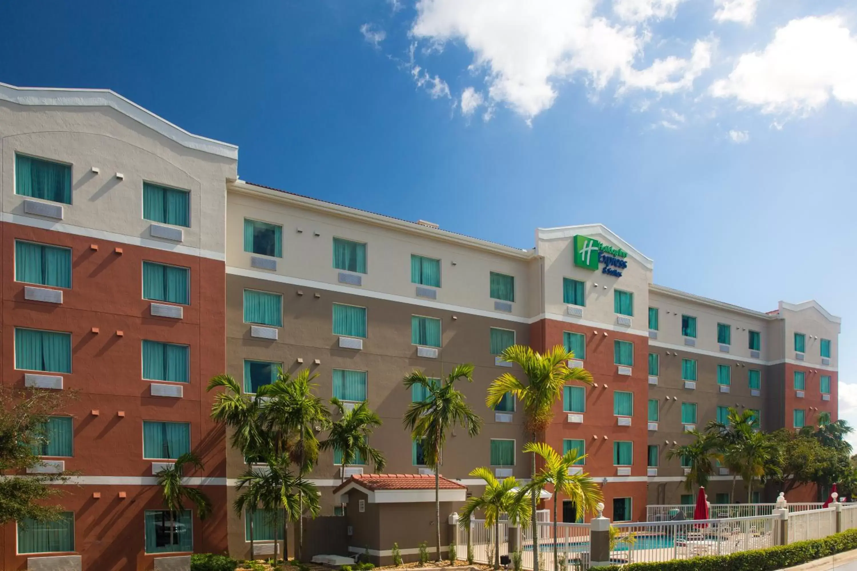 Property building in Holiday Inn Express & Suites Pembroke Pines-Sheridan St, an IHG Hotel