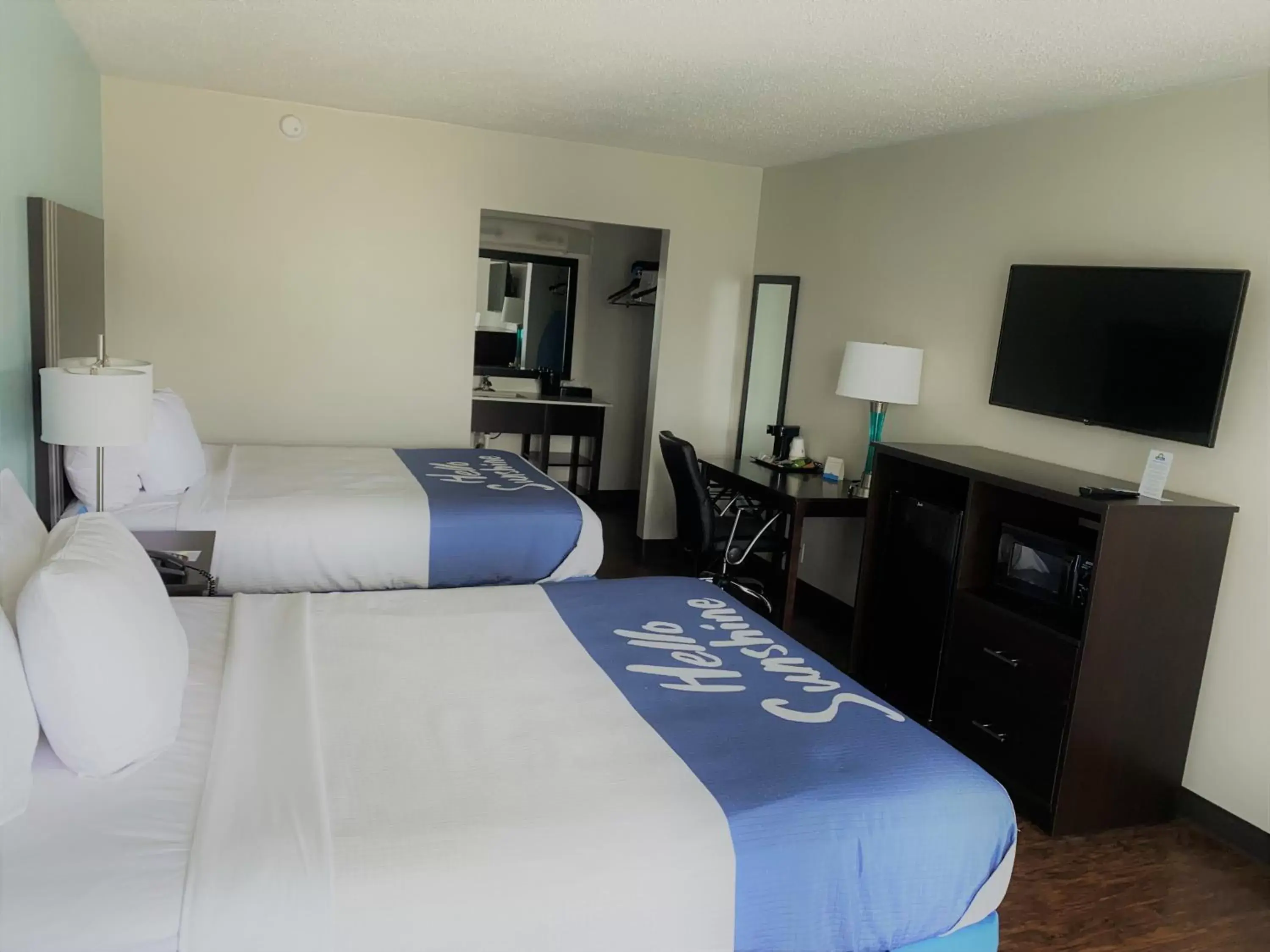 Photo of the whole room, Bed in Days Inn by Wyndham Goldsboro