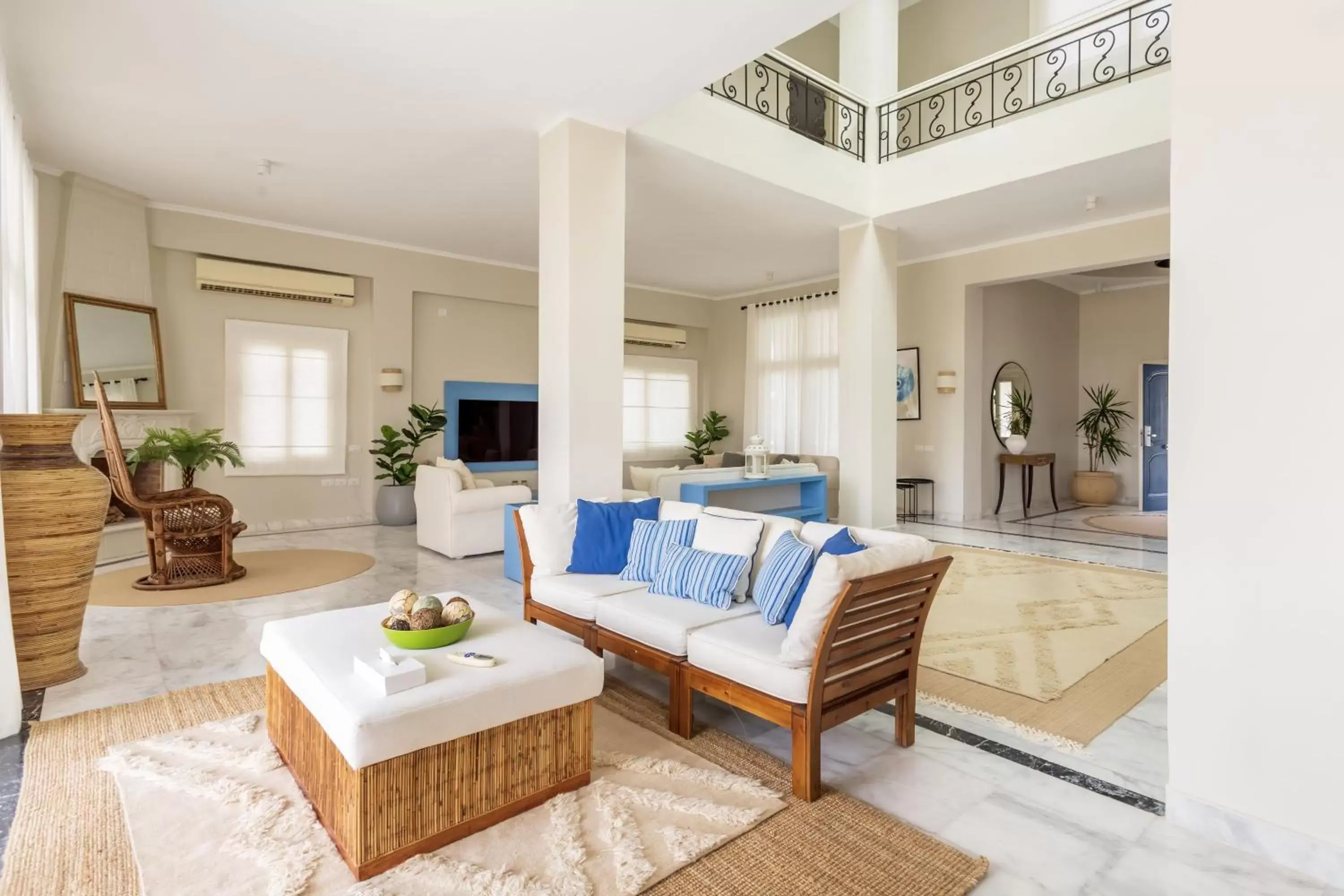 Living room, Seating Area in Desert Rose Resort