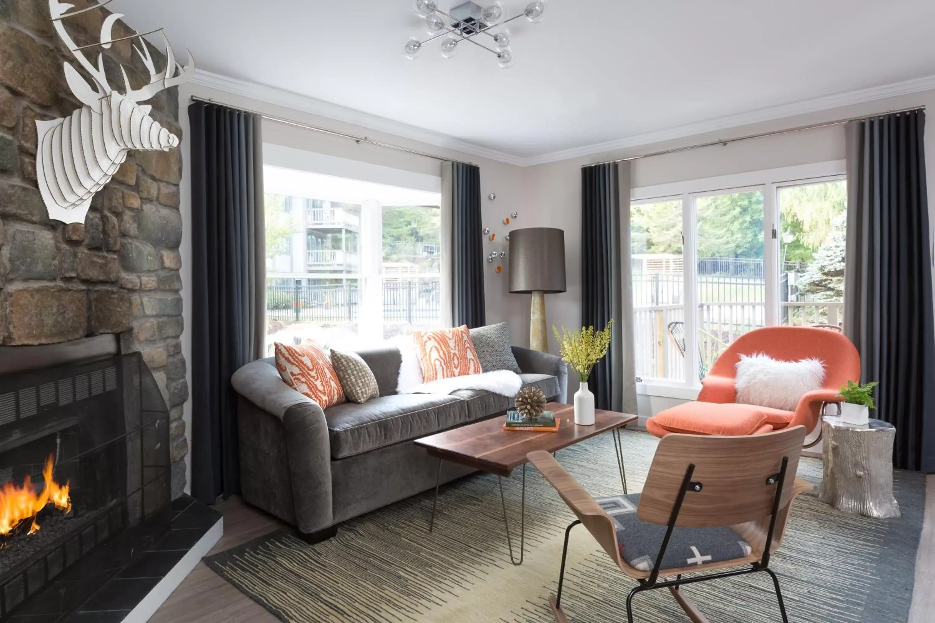 Living room, Seating Area in Field Guide Lodge