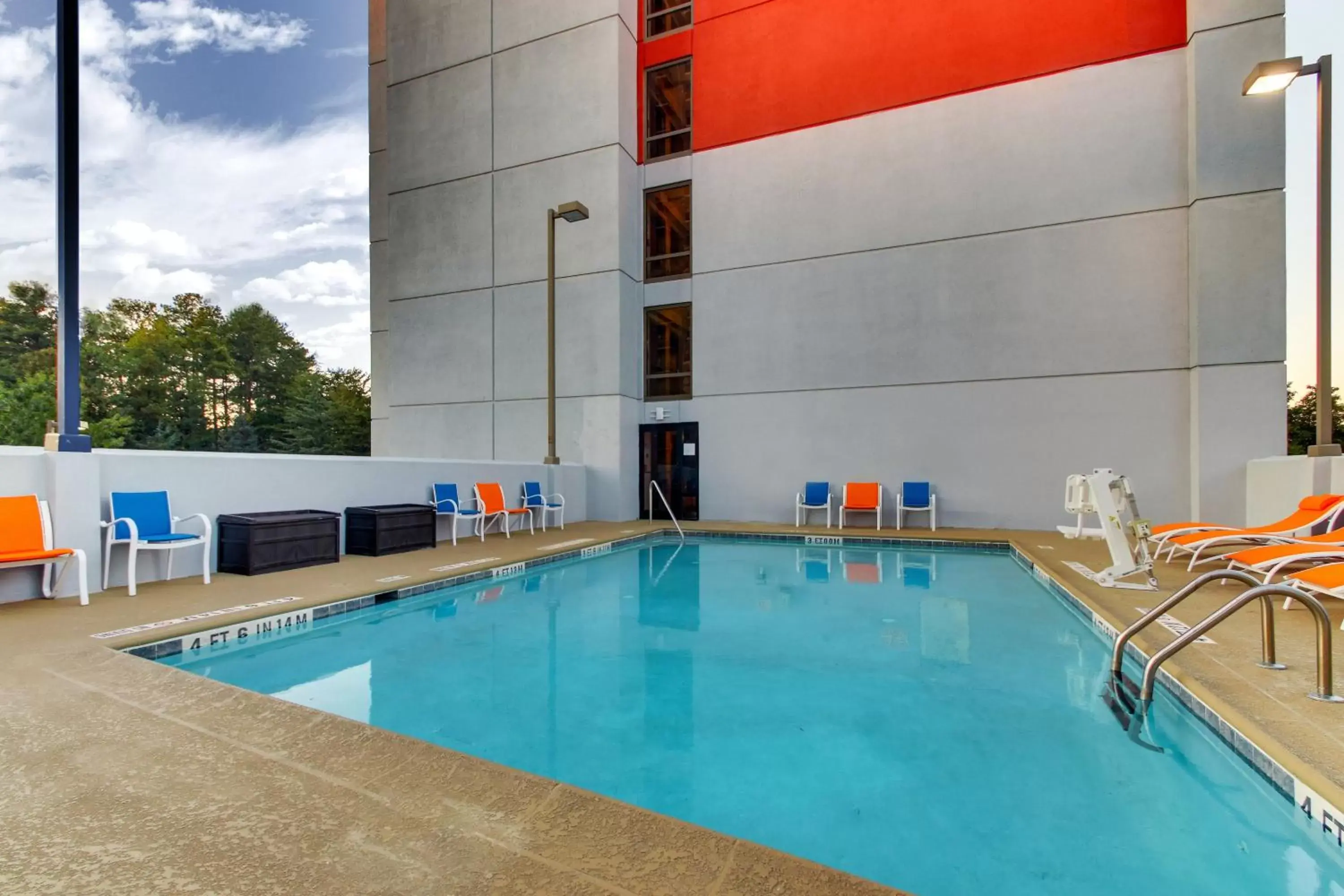 Swimming Pool in Holiday Inn Express & Suites Atlanta Perimeter Mall Hotel, an IHG Hotel