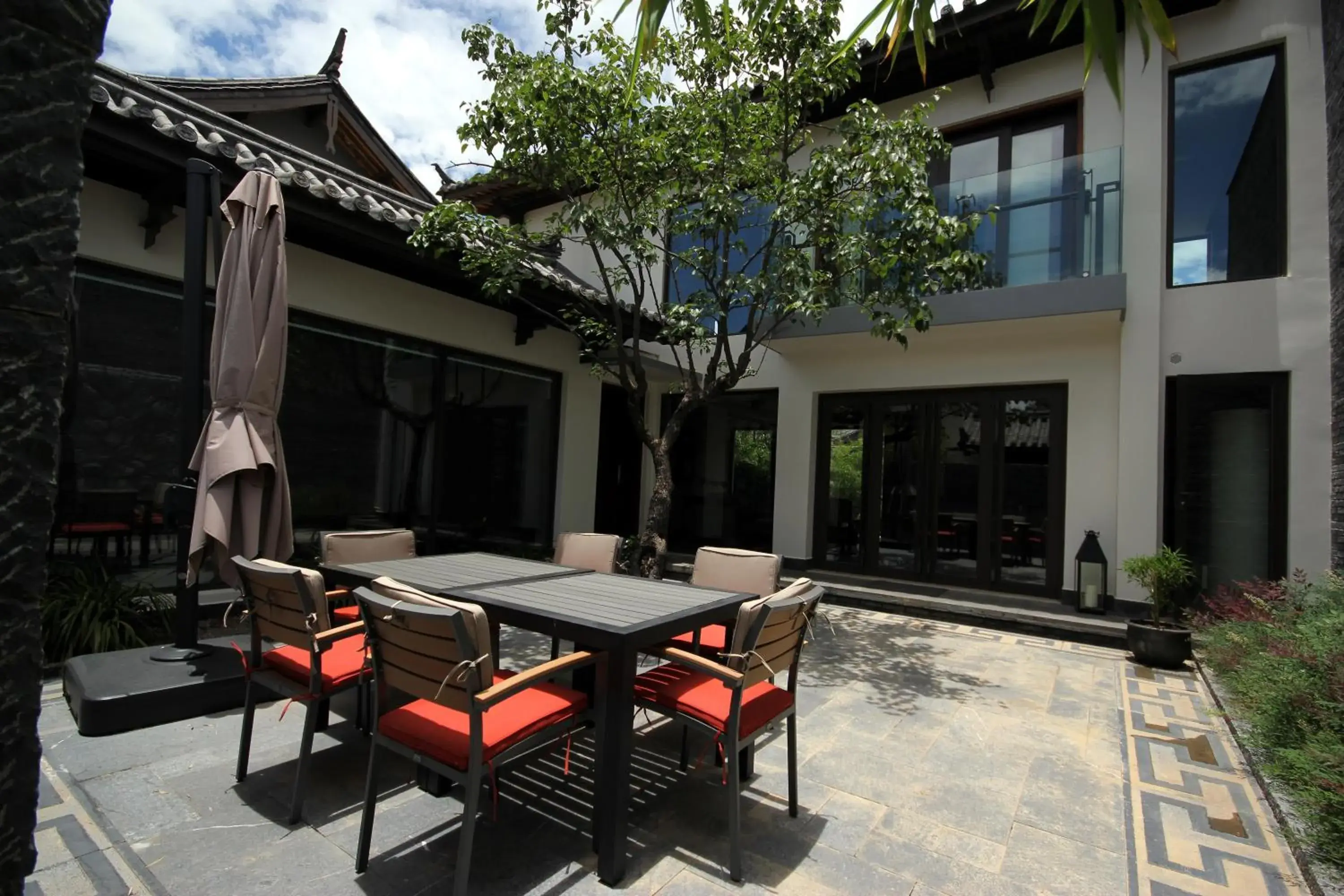 Patio, Patio/Outdoor Area in Pullman Lijiang Resort & Spa