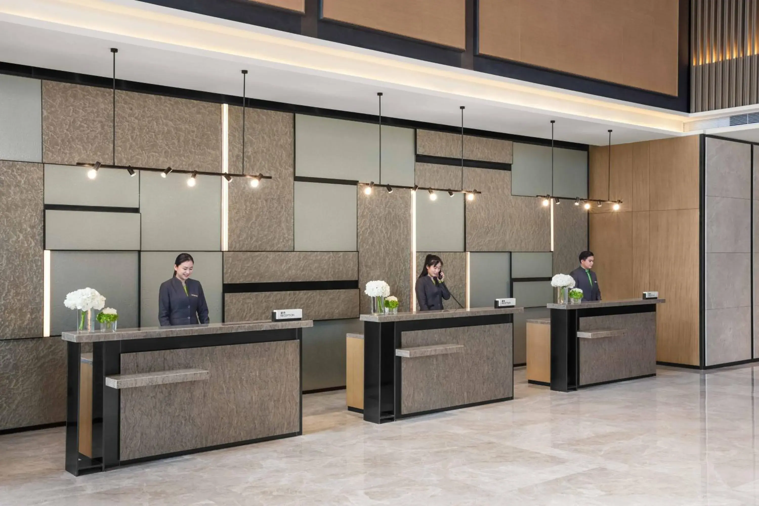 Lobby or reception in Courtyard by Marriott Shenzhen Bao'an Lobby or reception in Courtyard by Marriott Shenzhen Bao'an